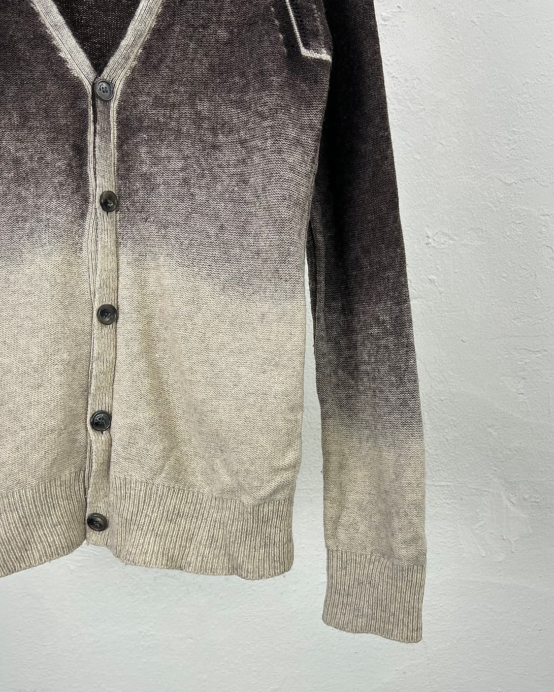 존 갈리아노 옴브레 그라데이션 브이넥 니트 가디건 상품이미지5