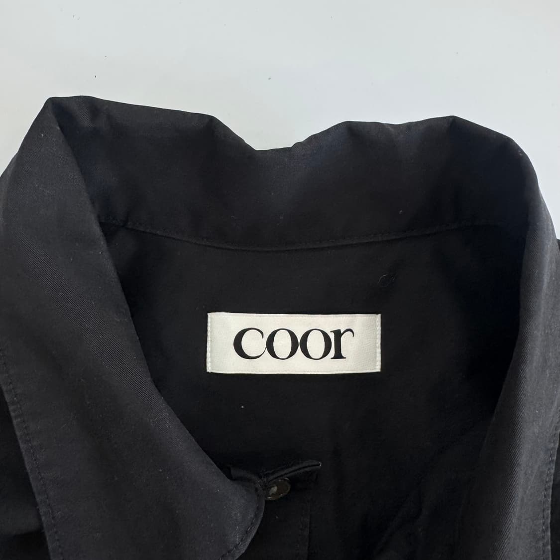 Coor 쿠어 원포켓 블랙 셔츠 상품이미지5