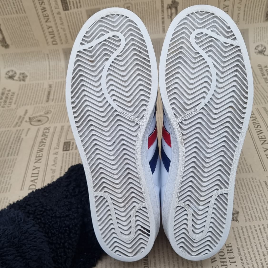 아디다스 슈퍼스타 파운데이션 흰남빨 265 상품이미지3