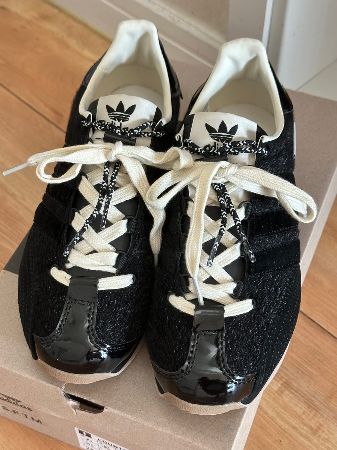 아디다스×송포더 뮤트 컨트리 OG 코어 블랙 크림 화이트240 상품이미지2