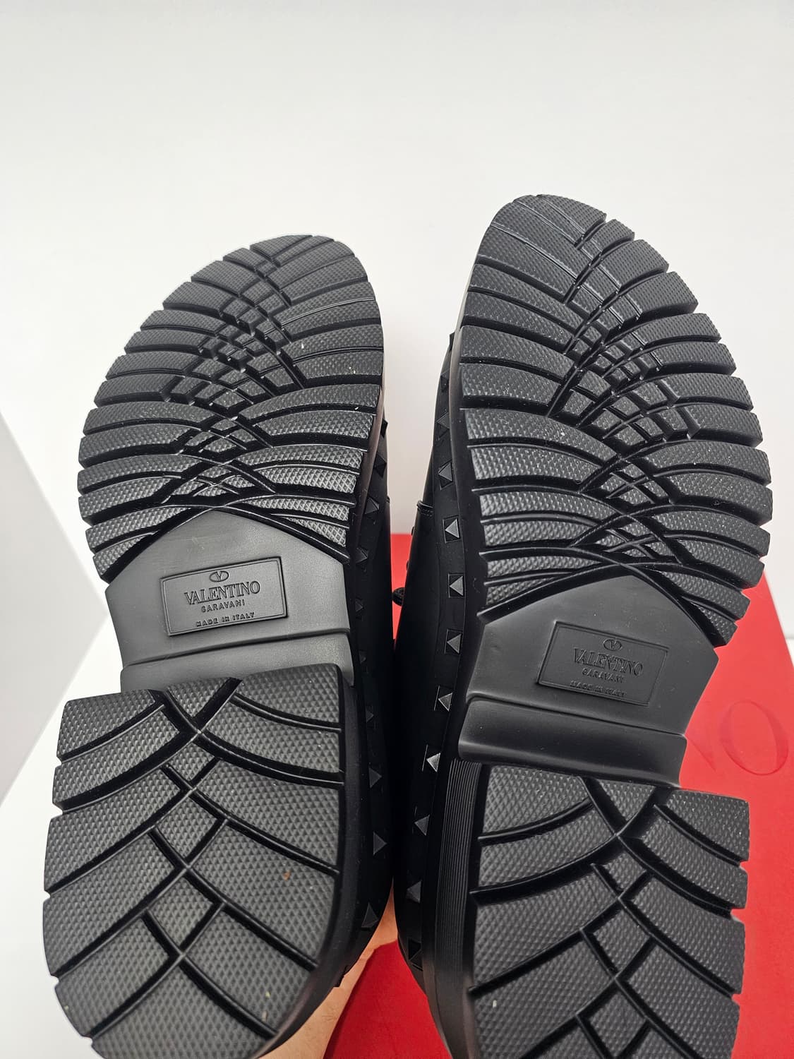 새상품 발렌티노 락스터드 남성 더비슈즈 블랙 44(국내매장판) 상품이미지6