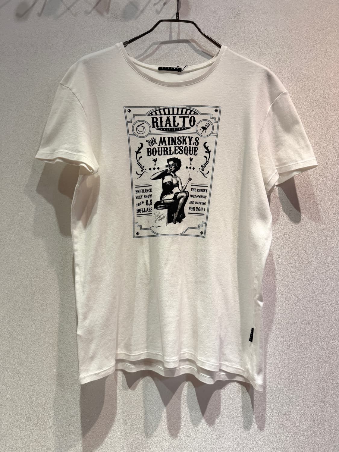 Vintage Sisley Pinup Girl White Top 상품이미지1