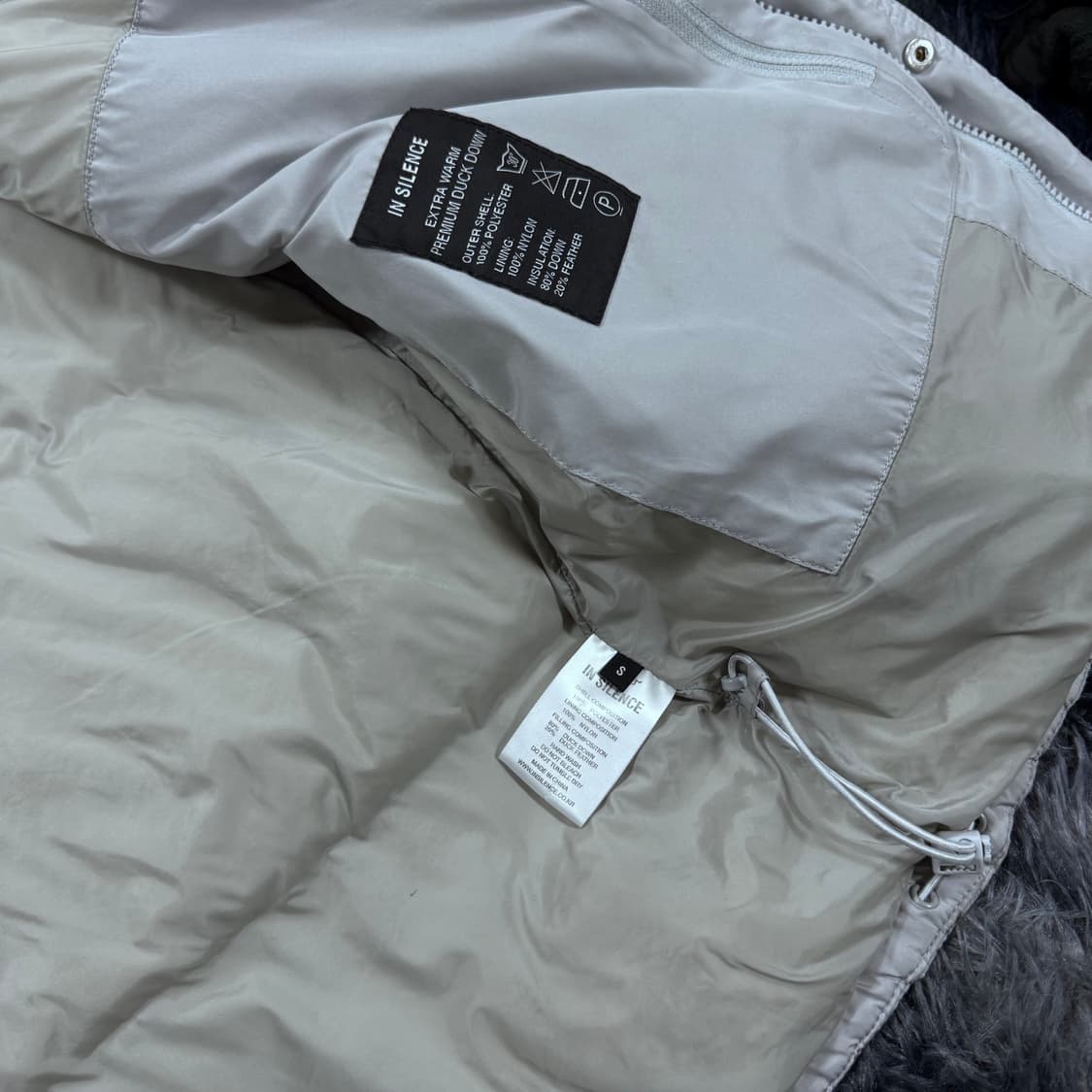 투티/0109 인사일런스 덕다운 라이트그레이 패딩 상품이미지5