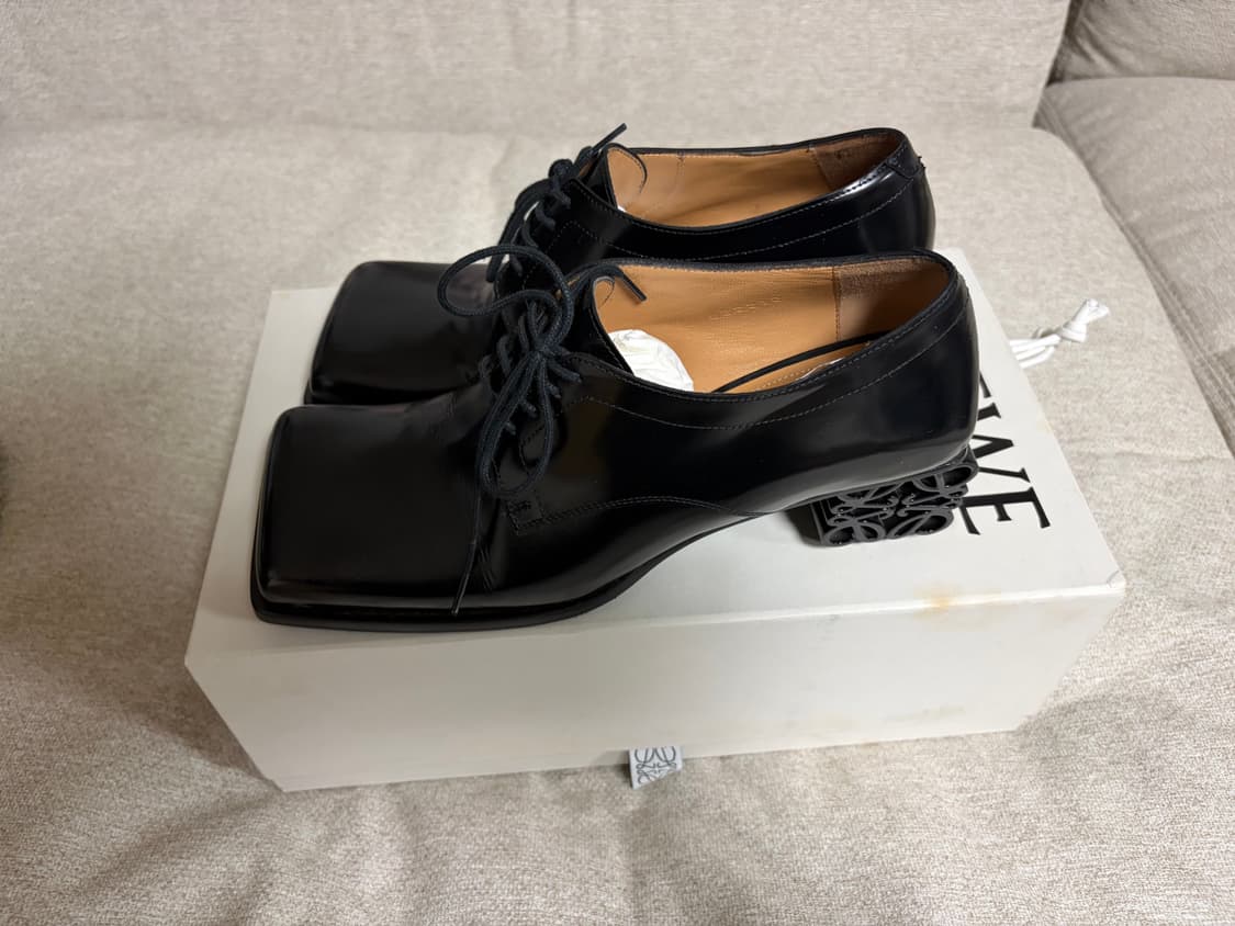 Loewe Square Toe Derby Shoes 상품이미지1