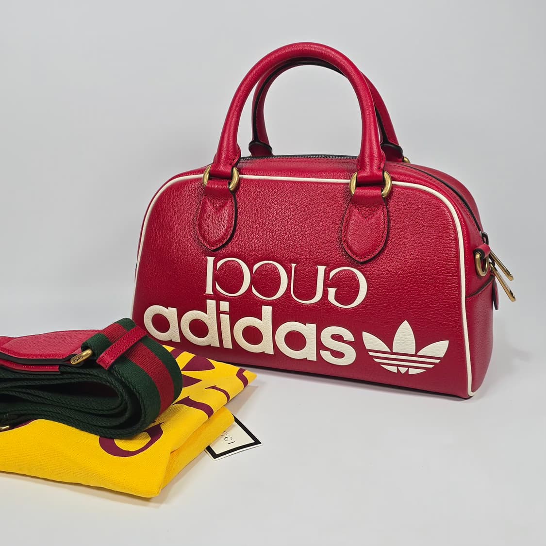 구찌 x 아디다스 미니 더플 백 상품이미지1