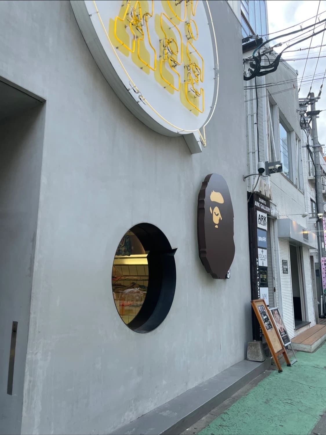 베이프 반팔티 m 상품이미지3