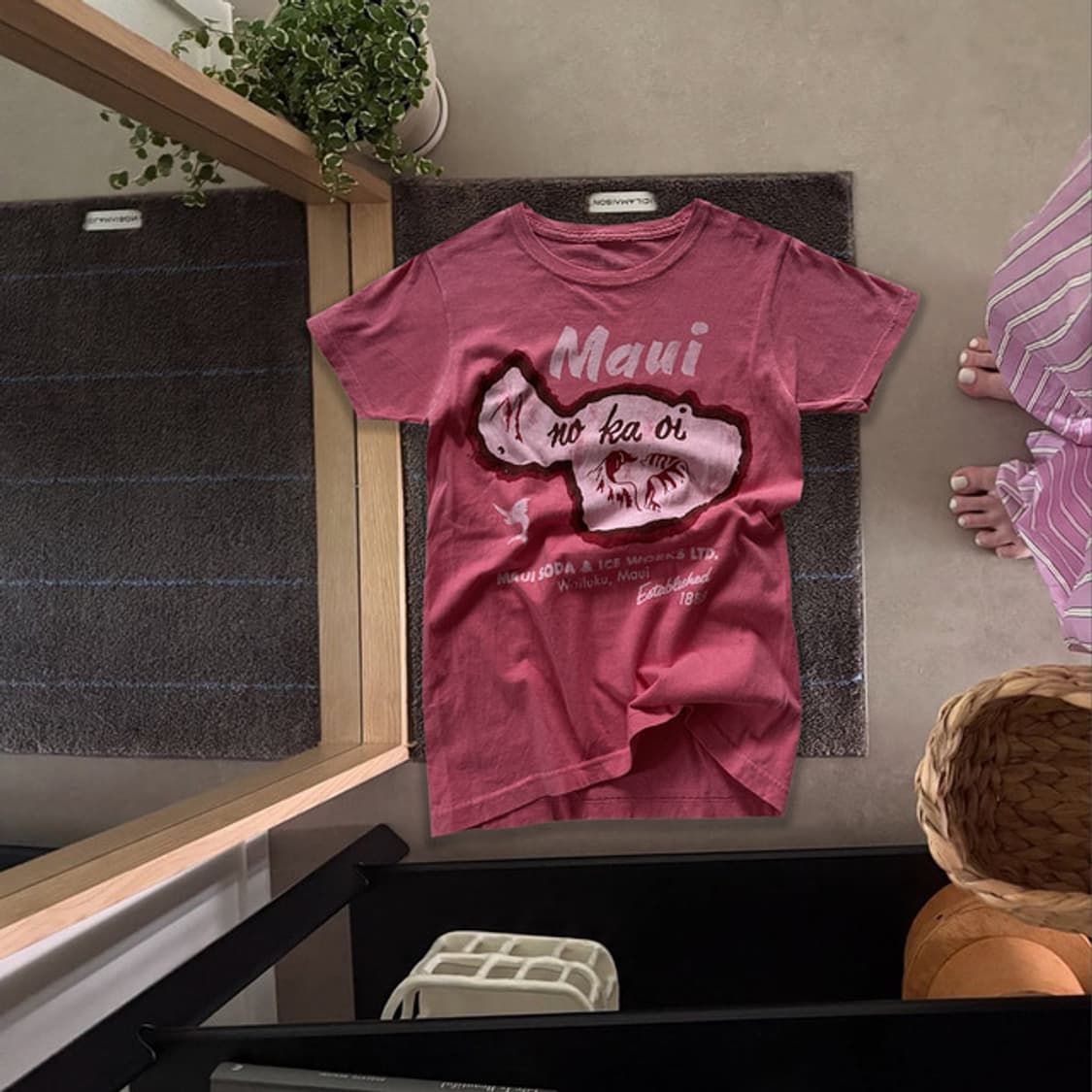 𓏸 𓂂𓈒𓆛 Malibu 1/2 T-Shirt 상품이미지1