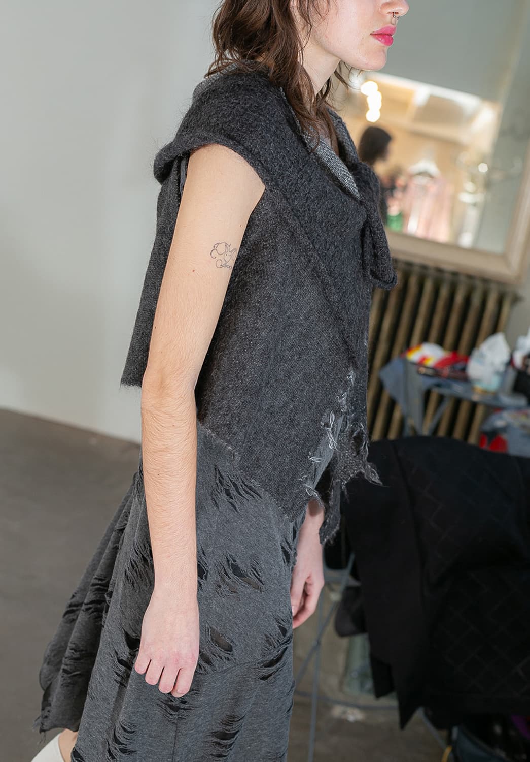 Perverze DAMAGED MOHAIR KNIT VEST, GRAY 상품이미지3