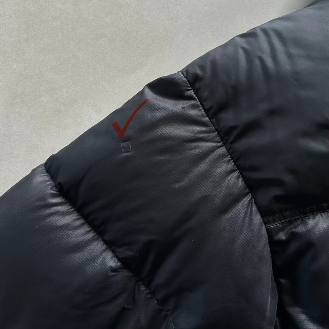 [M-L]노스페이스 구형 눕시 700 경량 패딩 상품이미지7