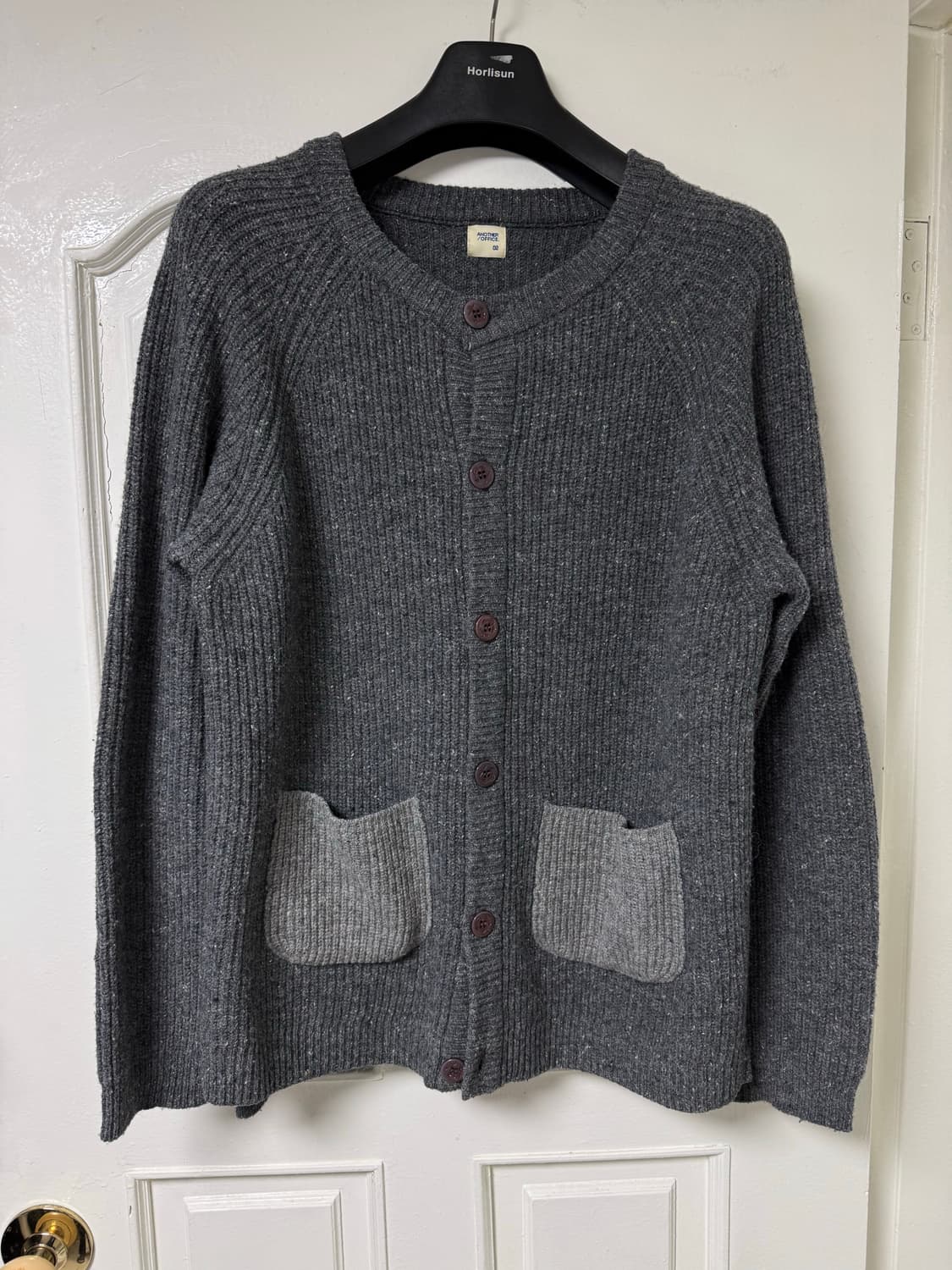 어나더오피스 라운트넥 가디건 상품이미지1