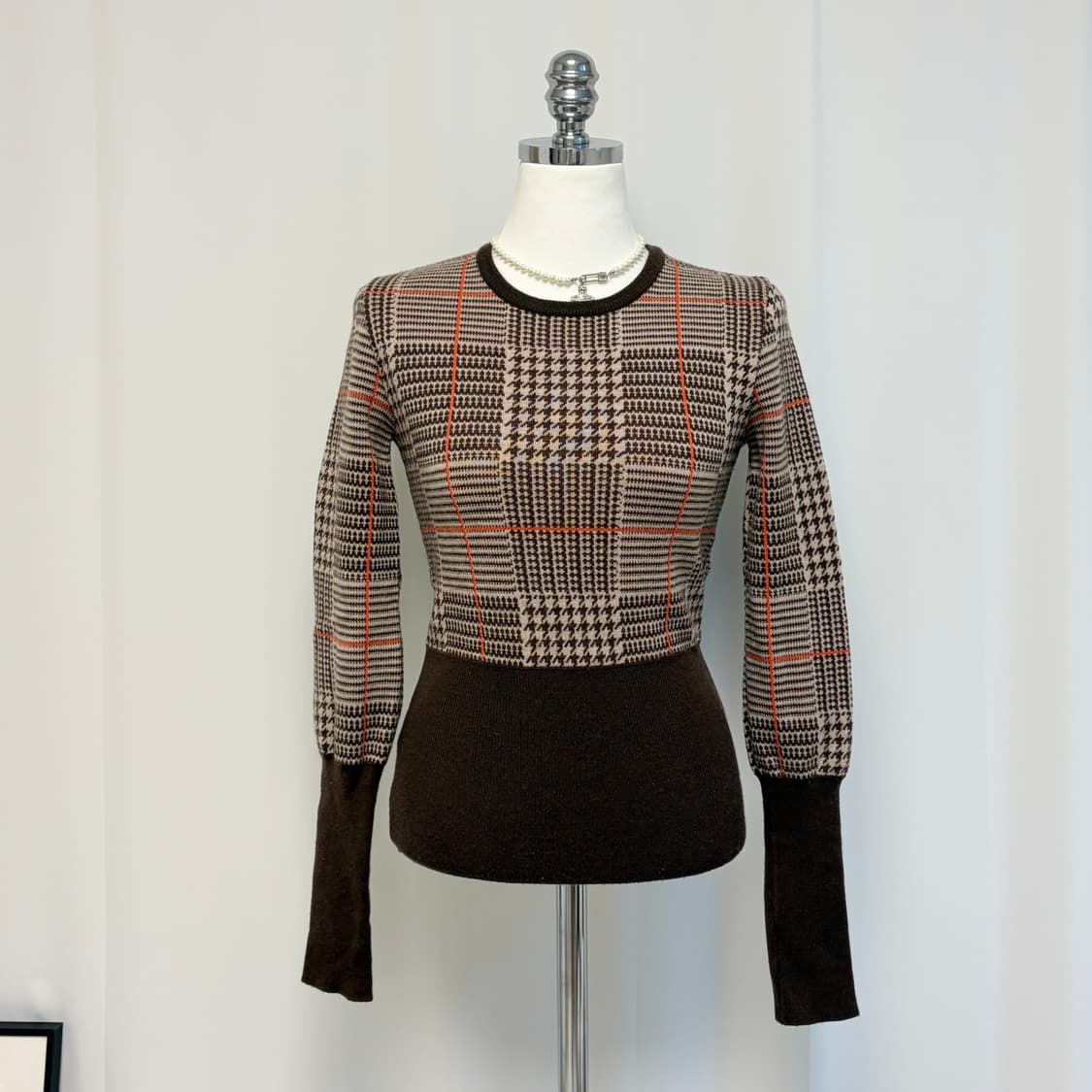 비비안웨스트우드 레드라벨 브라운 하운드 체크 니트 상품이미지1