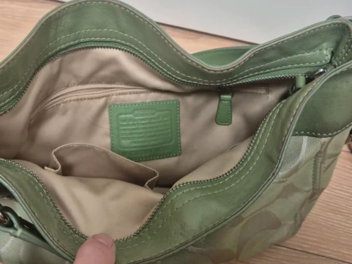 Coach 연두애플민트그린 코치 시그니처 숄더백 상품이미지3