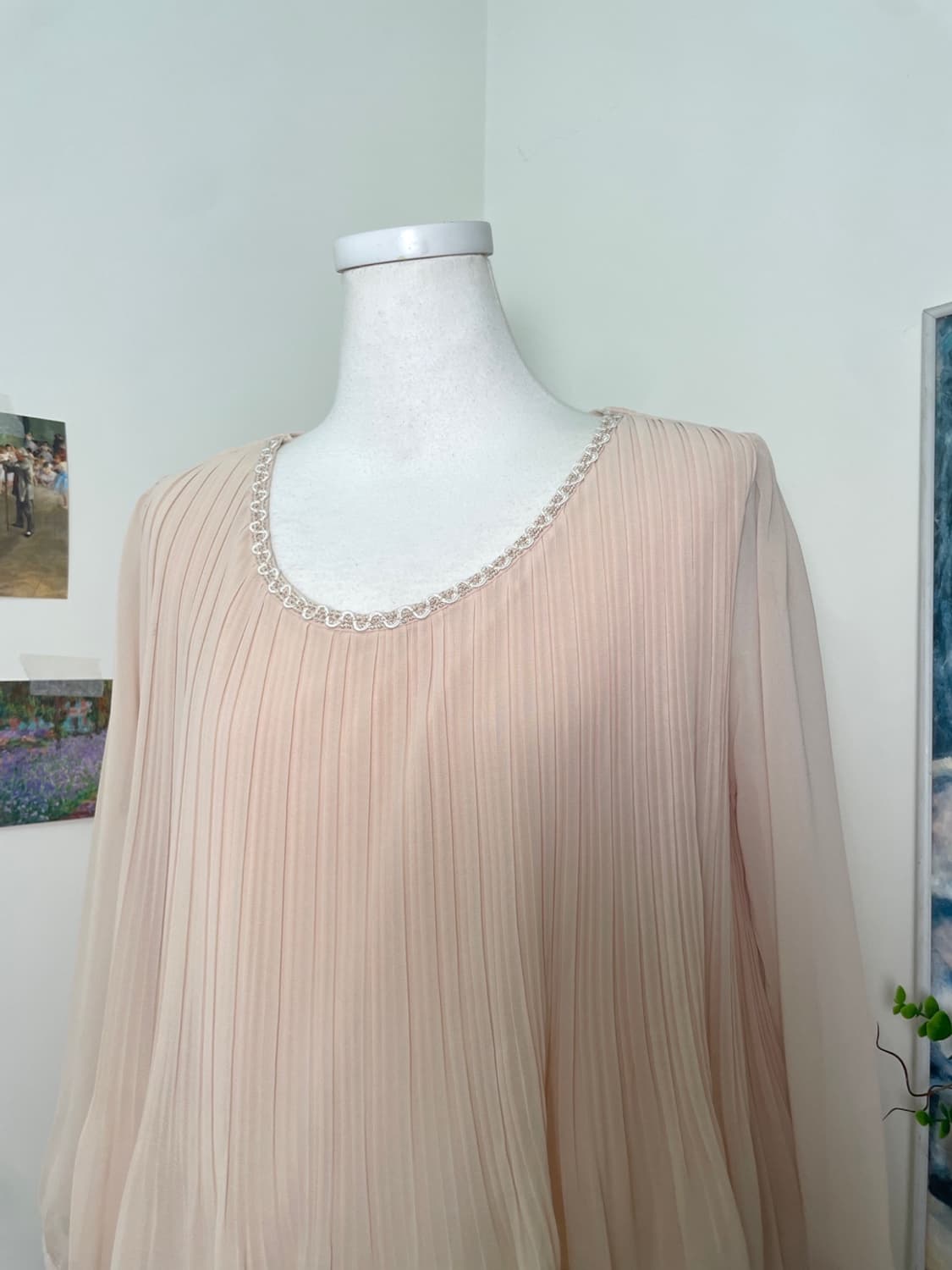 coral pleats detail dot lace trim blouse 상품이미지7