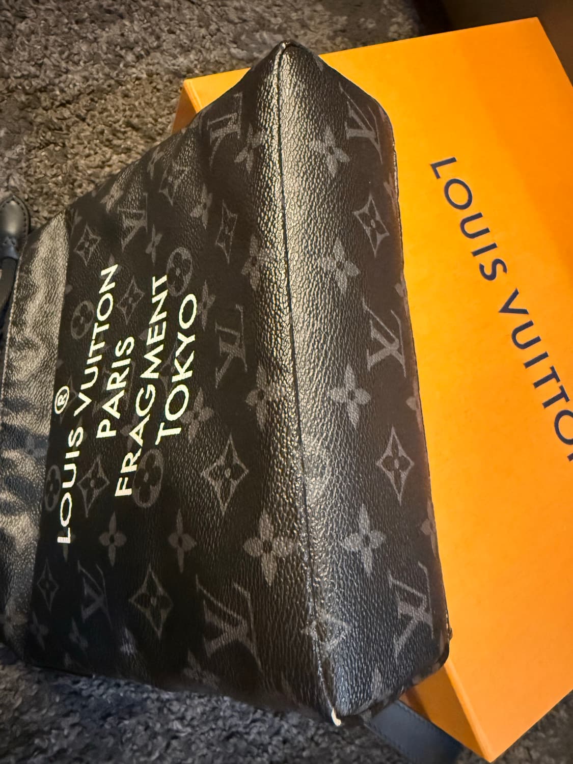 루이비통 x 프라그먼트 크로스백 상품이미지3