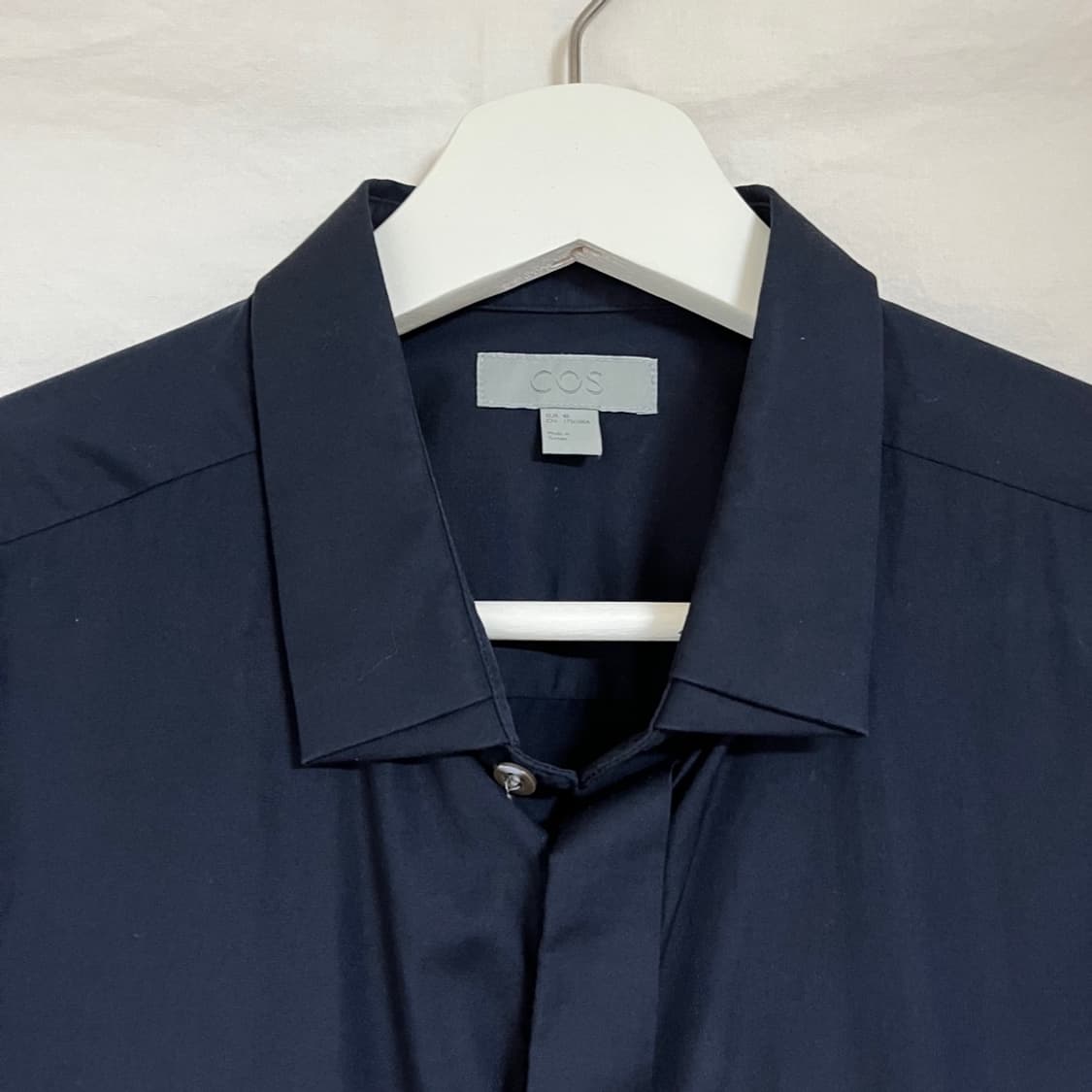 cos 코스 히든 버튼 셔츠 네이비 40사이즈 상품이미지2