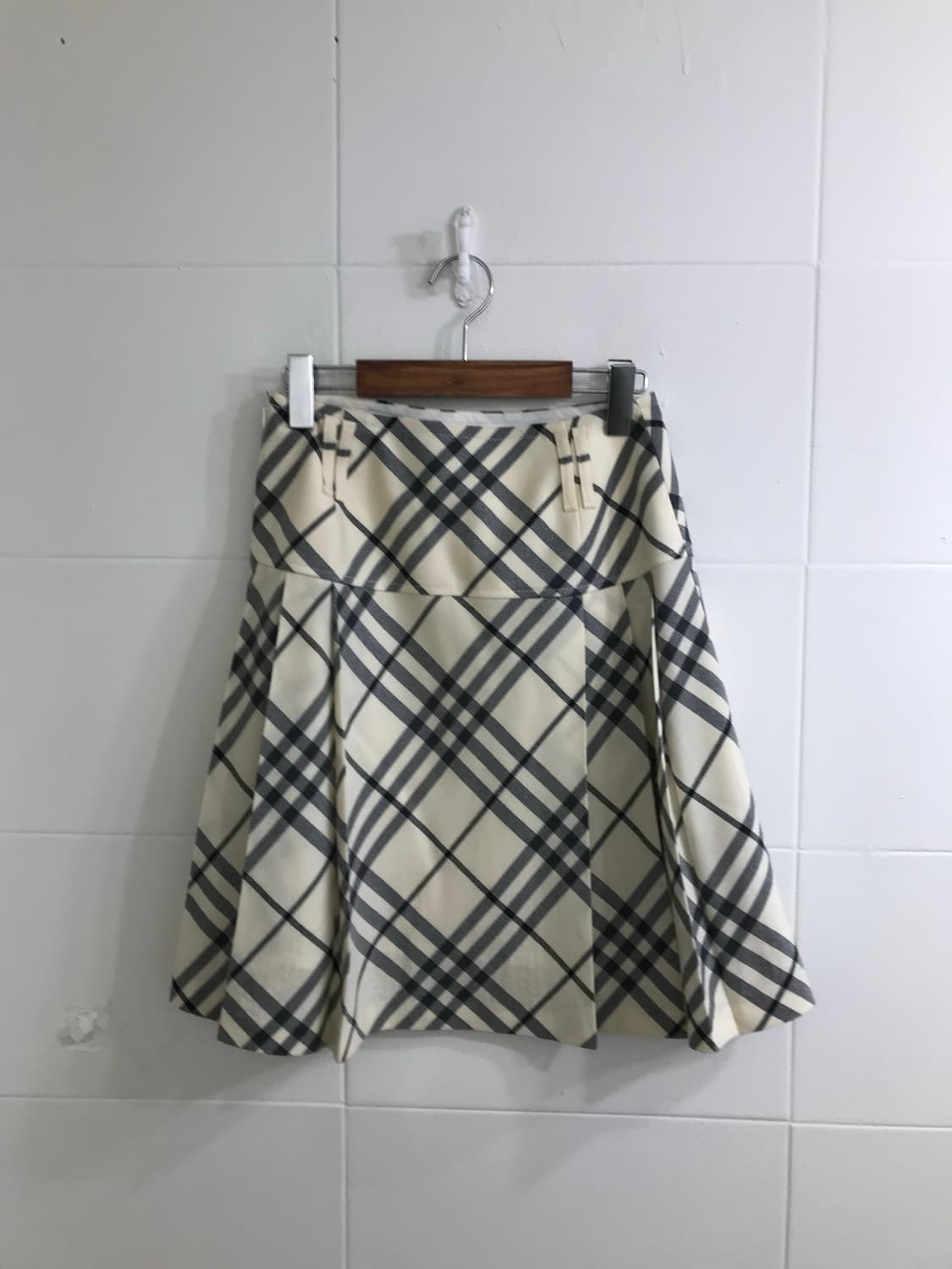 버버리 스커트 베이지 니혼진 모리걸 코디세트 상품이미지8