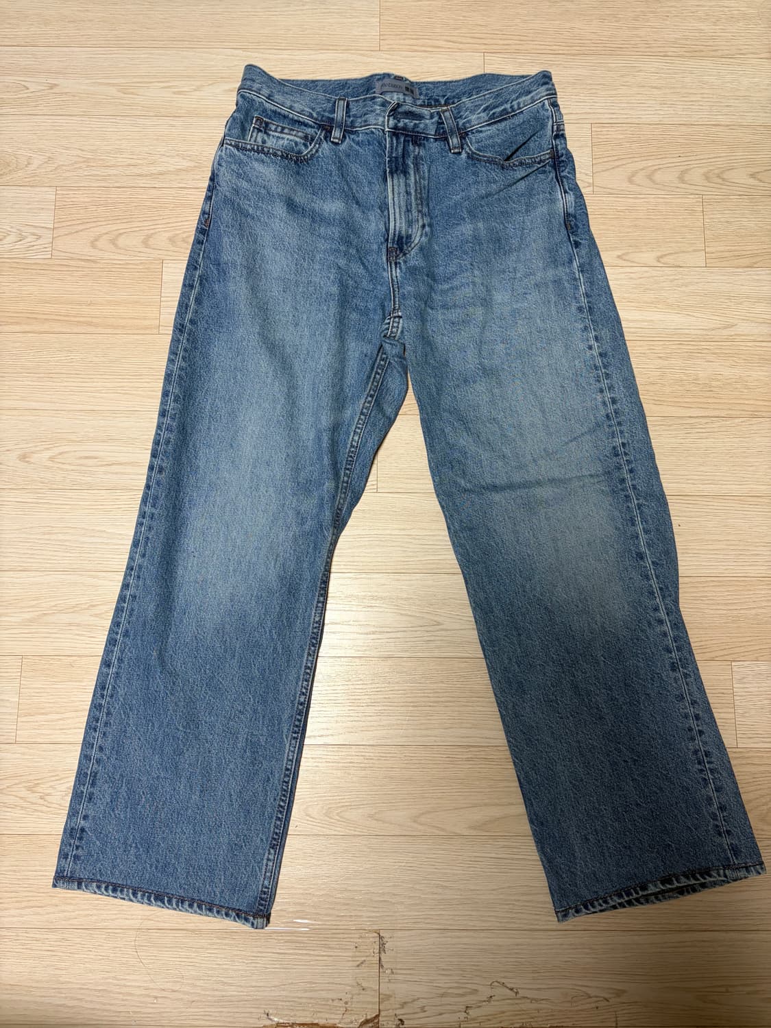 유니크로 jw앤더슨 스트레이트진(1회 착용) 상품이미지1