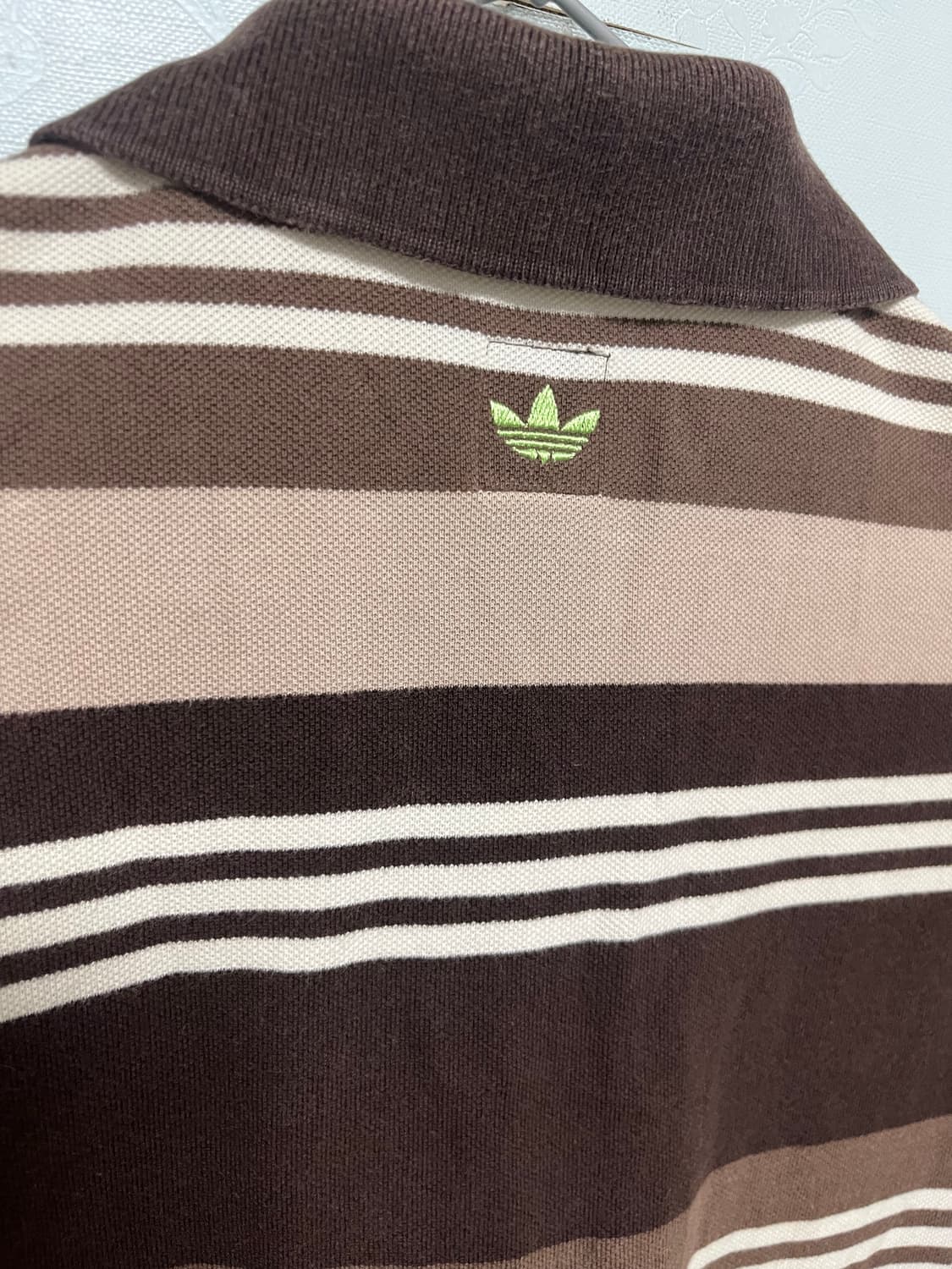 아디다스 스트라이프 반팔 카라티 브라운 상품이미지4
