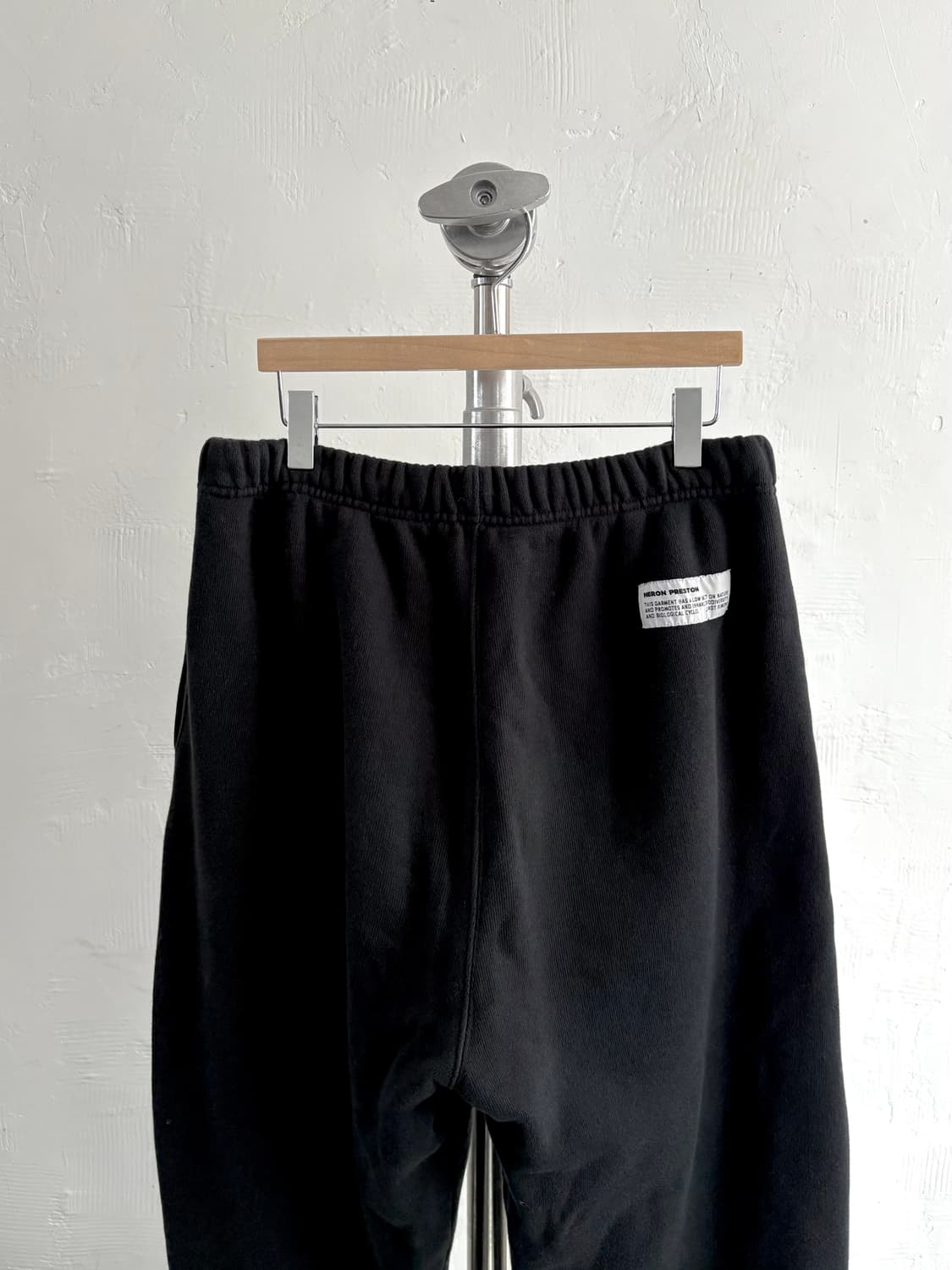 헤론 프레스톤 블랙 컬러 로고 스웻 팬츠 상품이미지3