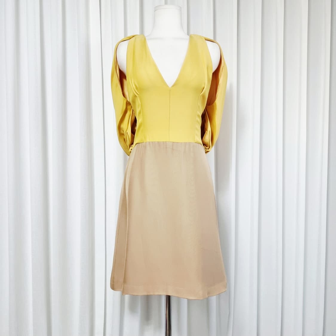 프라다 컬렉션라인 칵테일드레스 (40) 택달린새상품 /구매가300만원대 상품이미지1