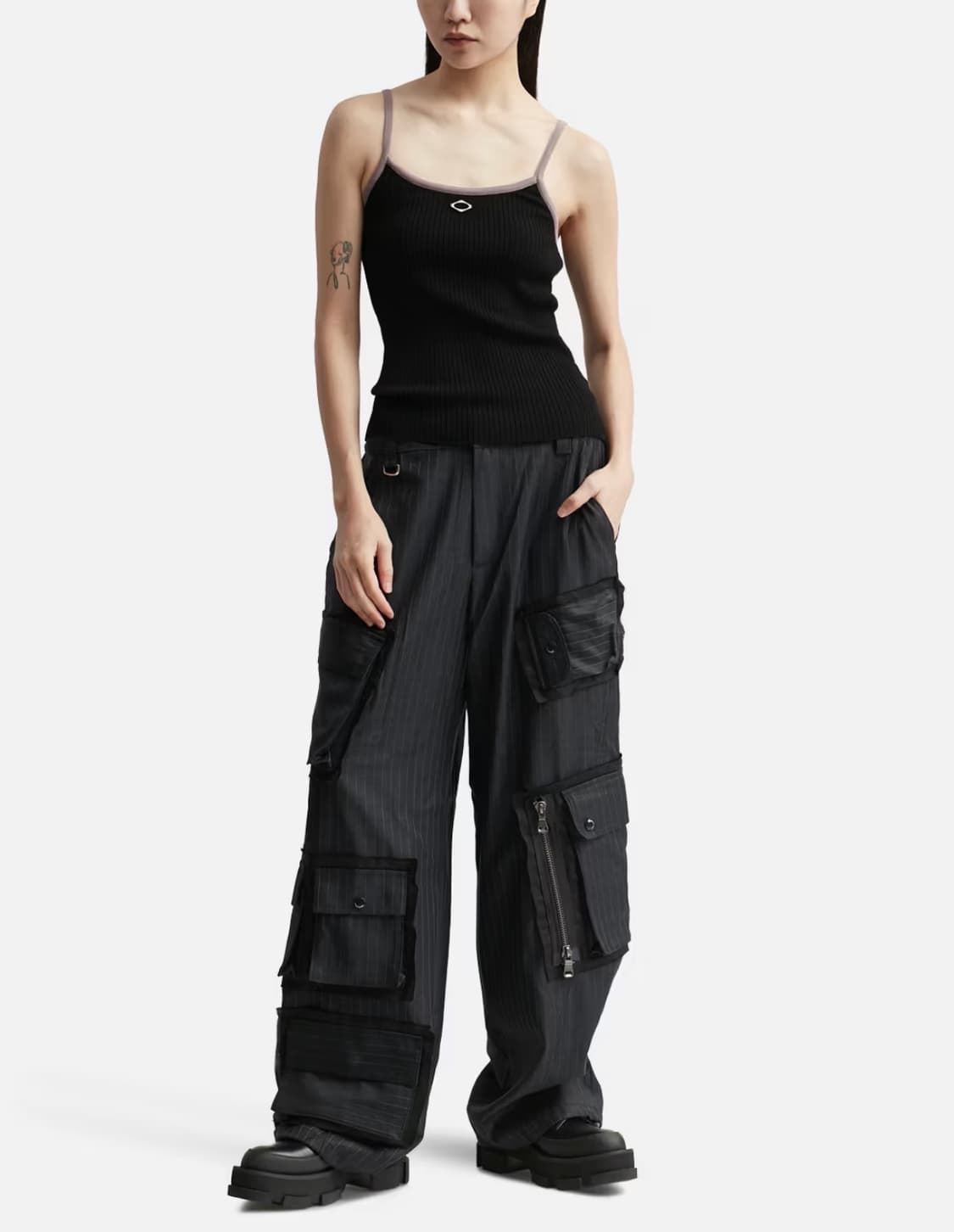 Rhombus Knit Sleeveless Camisole (Black) 상품이미지4