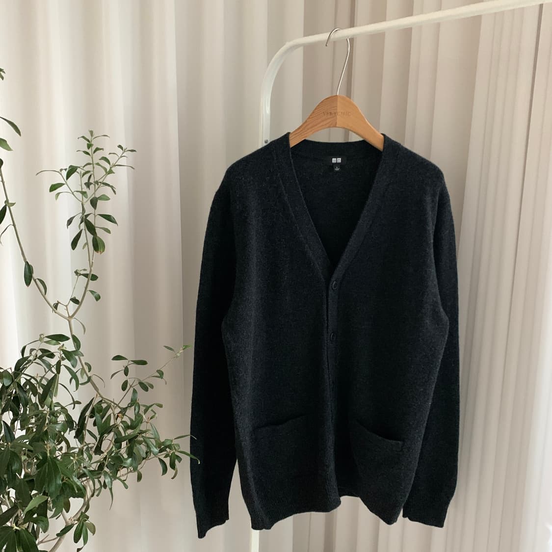 유니클로 울혼방 부드러운 브이넥 가디건 상품이미지1