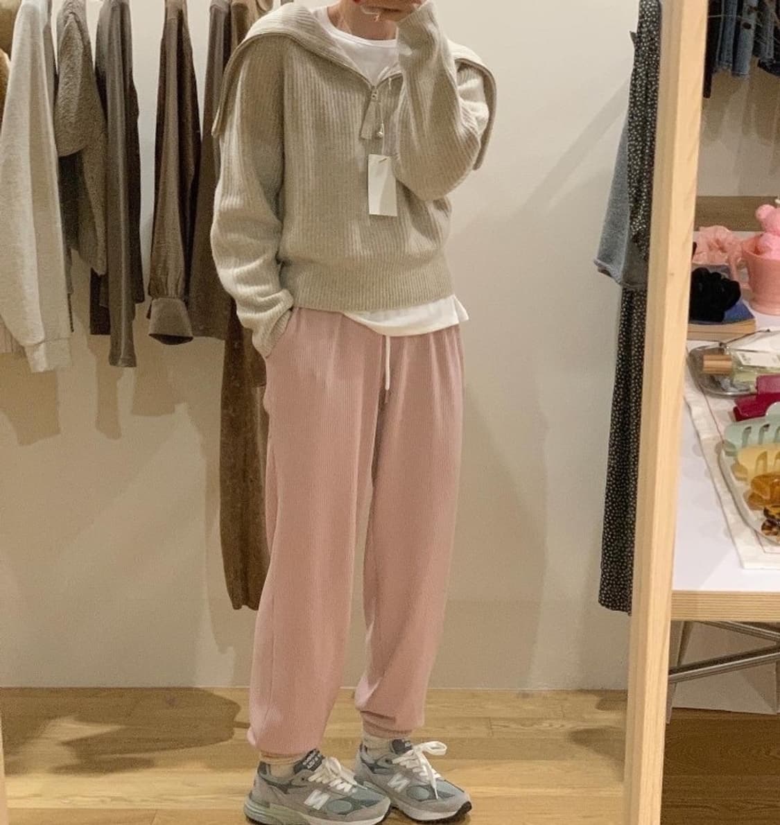 러빈데어 하프집업니트(베이지) 상품이미지2