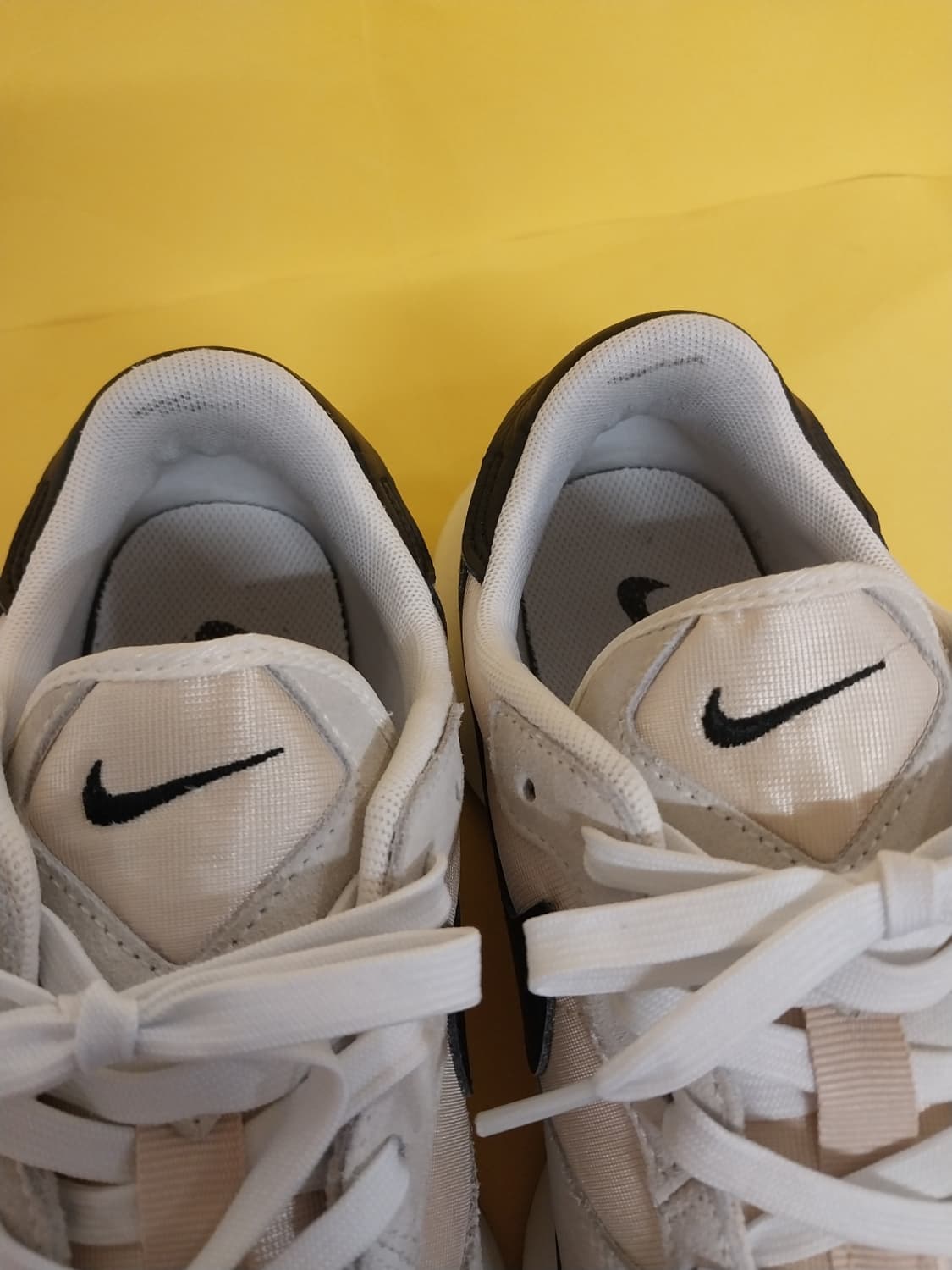 여성 나이키 피닉스 와플 키높이 운동화 (250) 상품이미지5