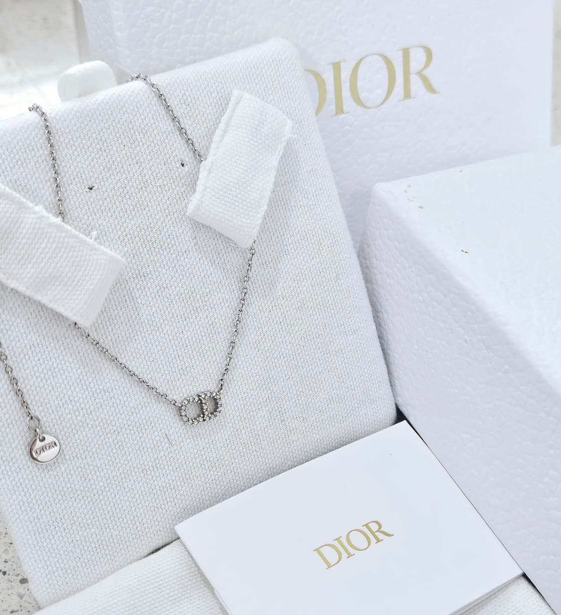 [미사용급/풀셋] 디올(Dior) 클레어 디 룬 목걸이 화이트 [정품] 상품이미지2