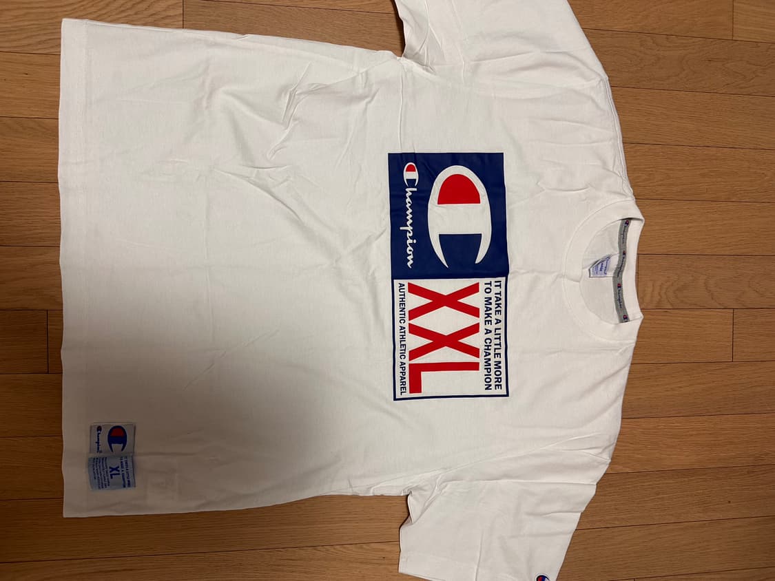 (탭만 땐 새상품!!) 챔피온 흰색 반팔 티셔츠 XL 상품이미지5