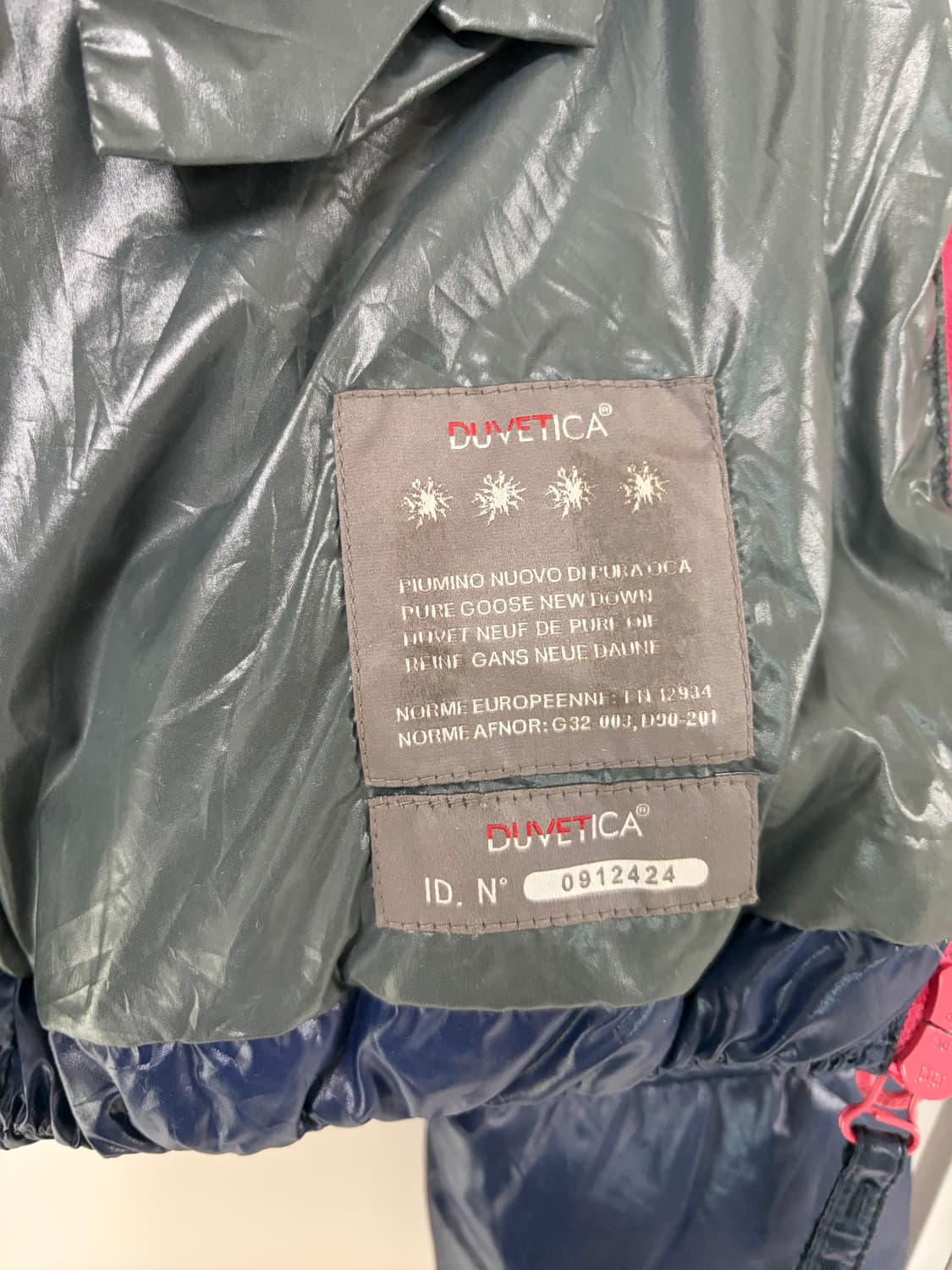 듀베티카 구스 다운 유광 패딩 38 상품이미지8