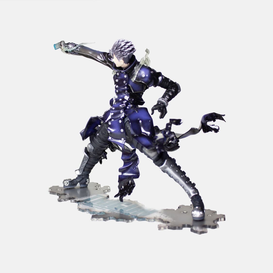 트라이건 밧슈 더 스탬피드 건맨 인 블랙 한정판 피규어 상품이미지6