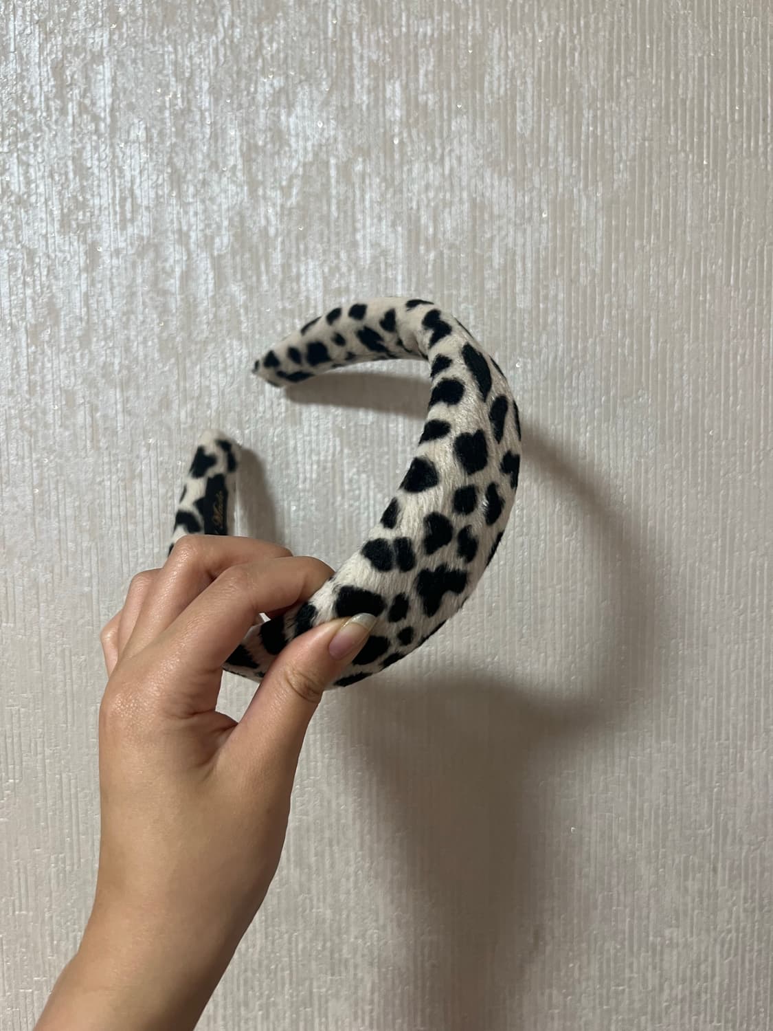 갸루 밀크카우 젖소 퍼 헤어 머리띠 상품이미지1