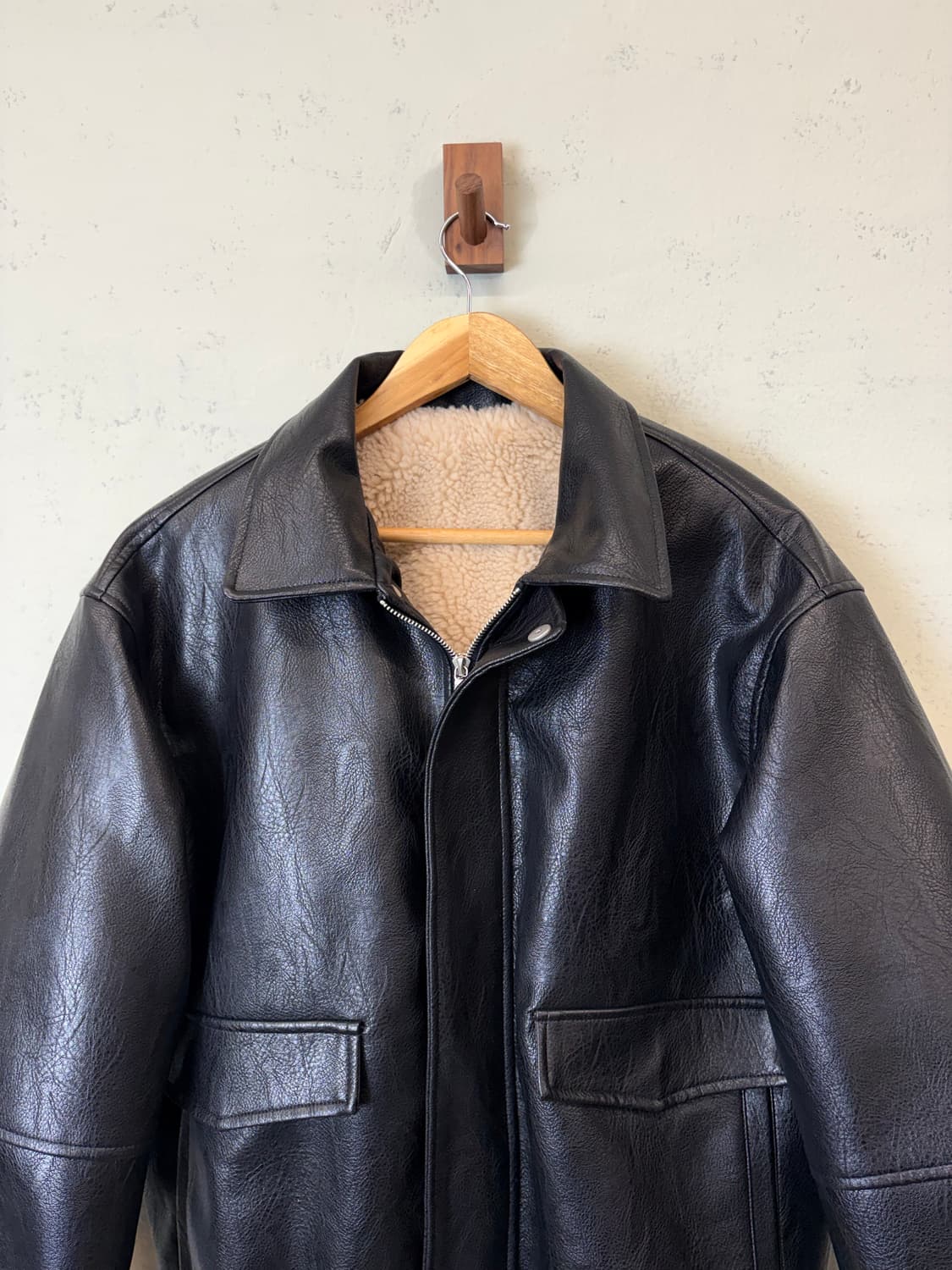 라퍼지스토어 히든 레더 무스탕 봄버 자켓 상품이미지4