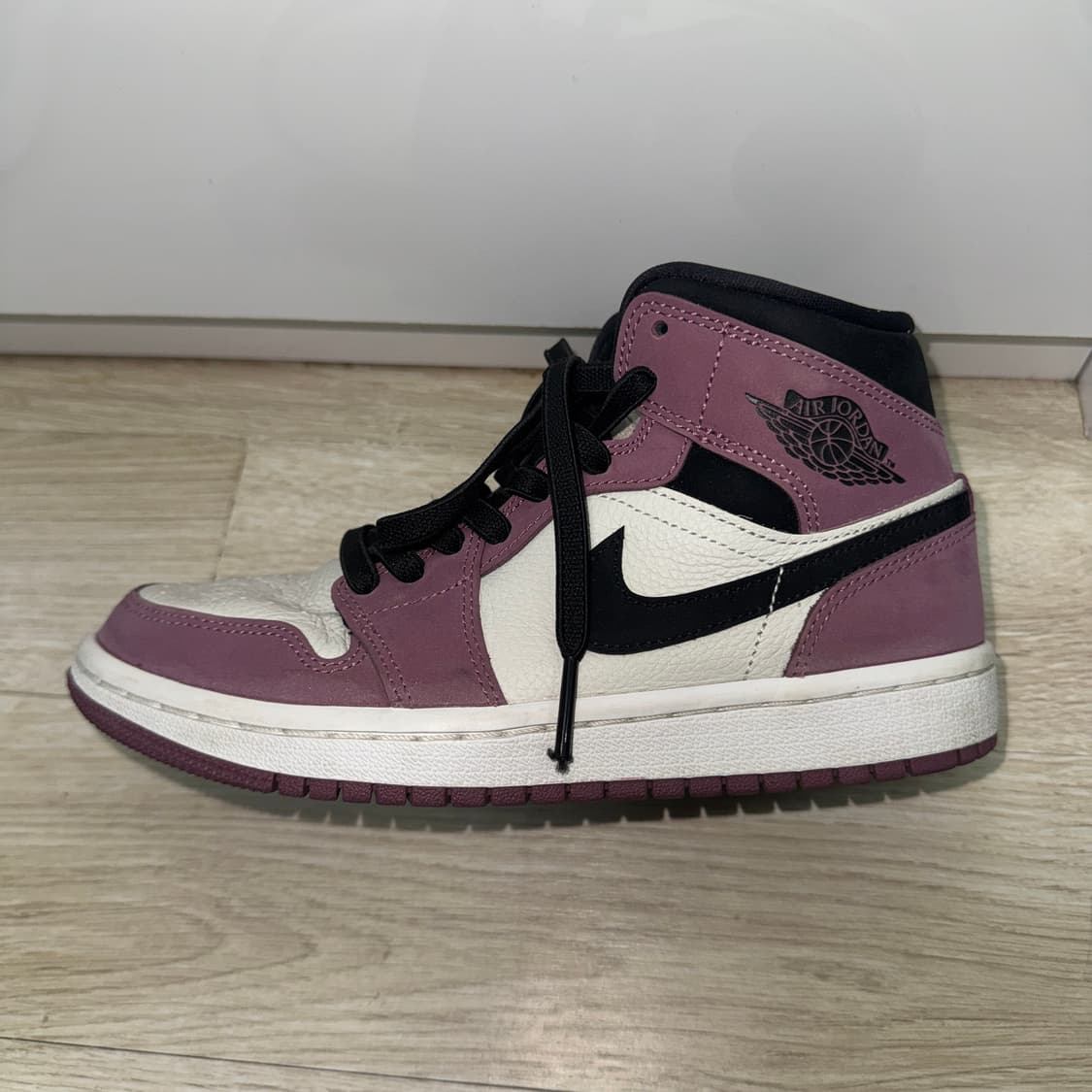 나이키 조던1 미드 라이트 멀베리 W 225 상품이미지3