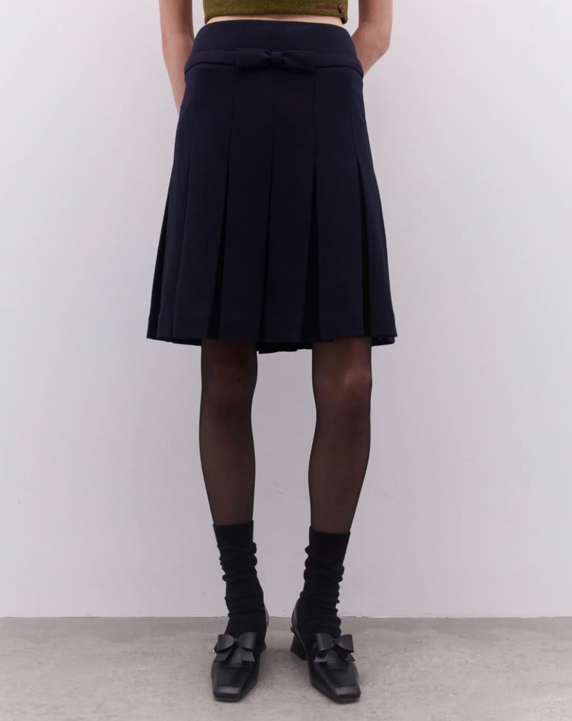 (새상품)슈슈통 23FW 보우 웨이스트 플리츠 스커트 - UK10 상품이미지2