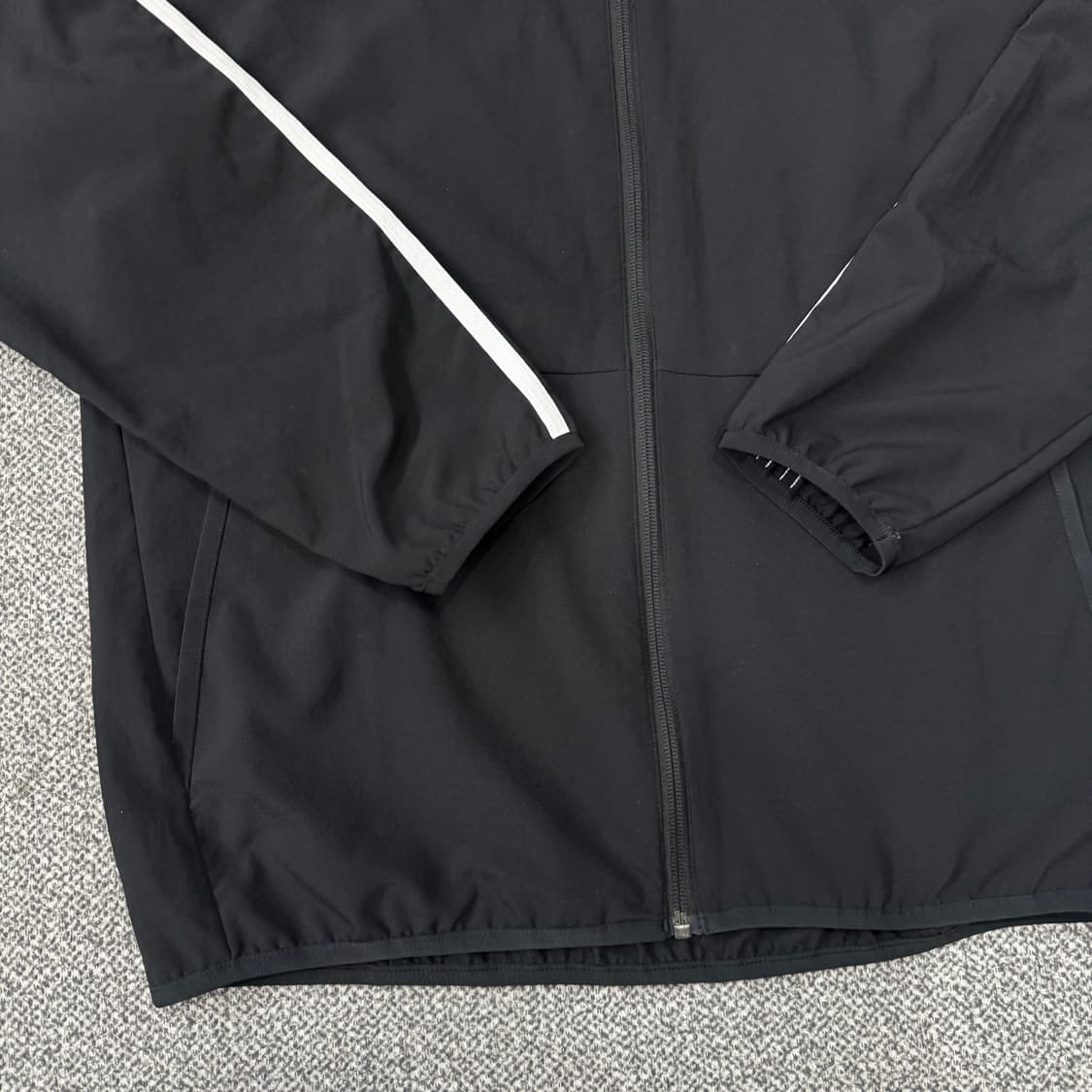 아디다스 기능성 바람막이 상품이미지3