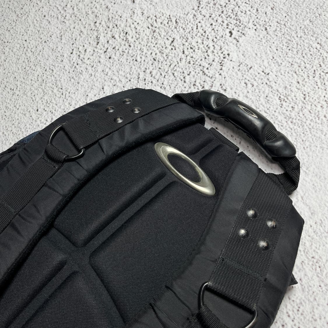 Vintage 00s Oakley Icon Backpack 2.0 상품이미지8