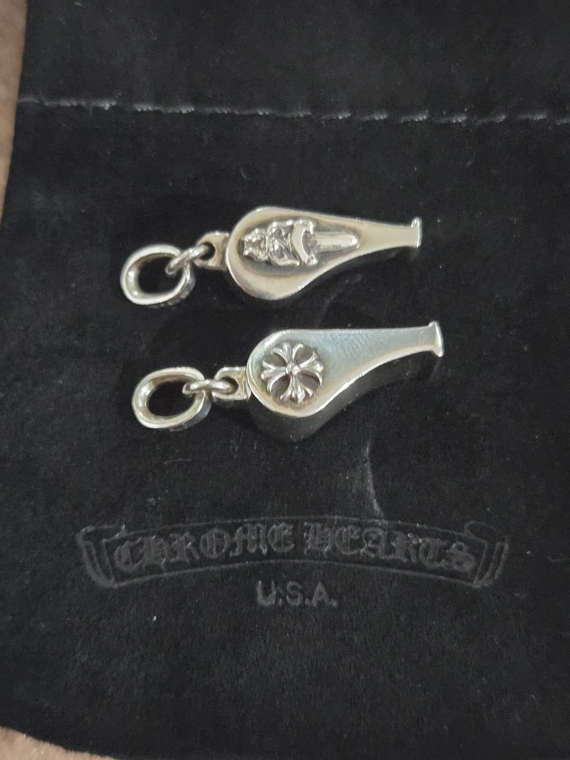 크롬하츠 타이니 cH플러스 휘슬 펜던트 상품이미지6