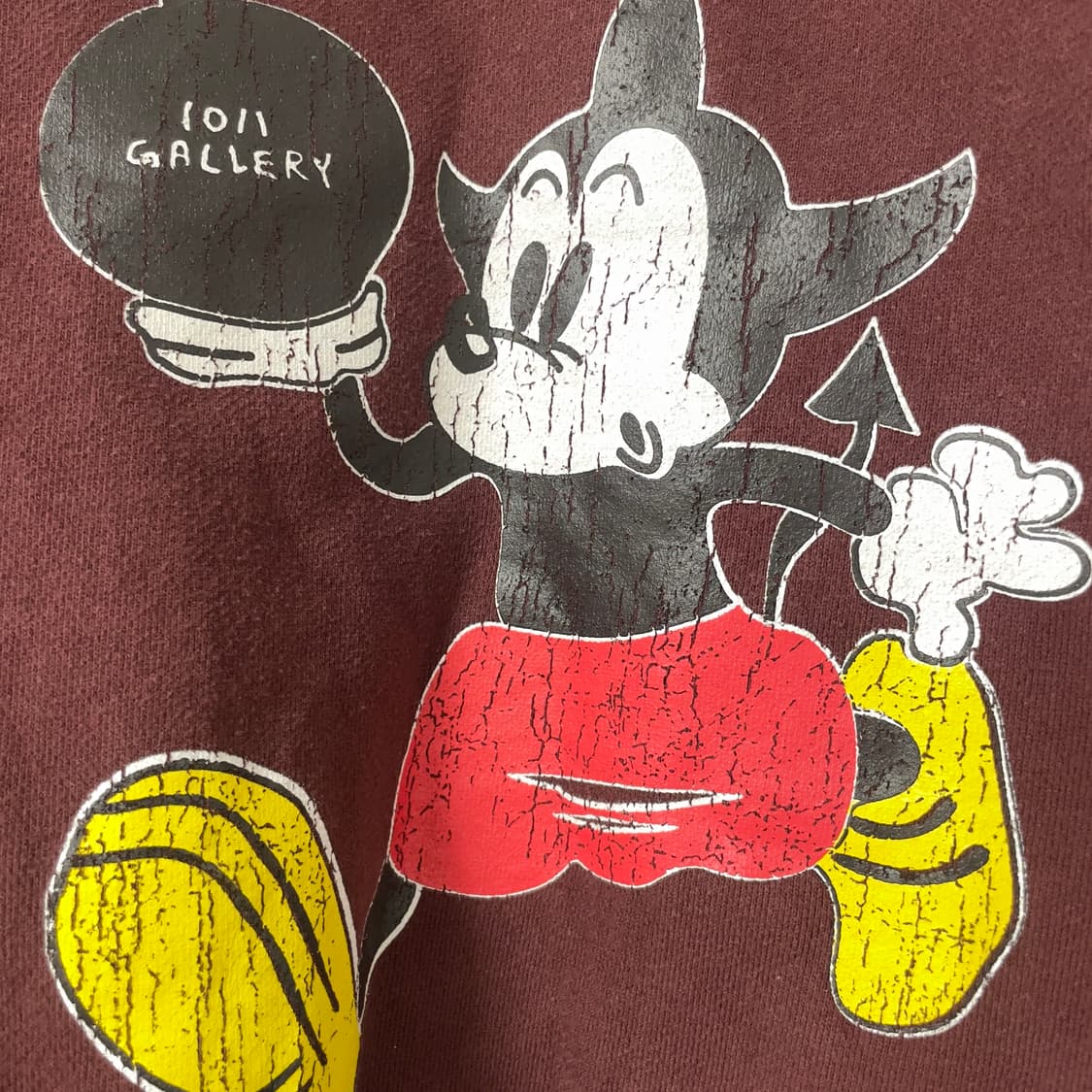 1011갤러리 미키마우스 맨투맨 버건디 상품이미지2