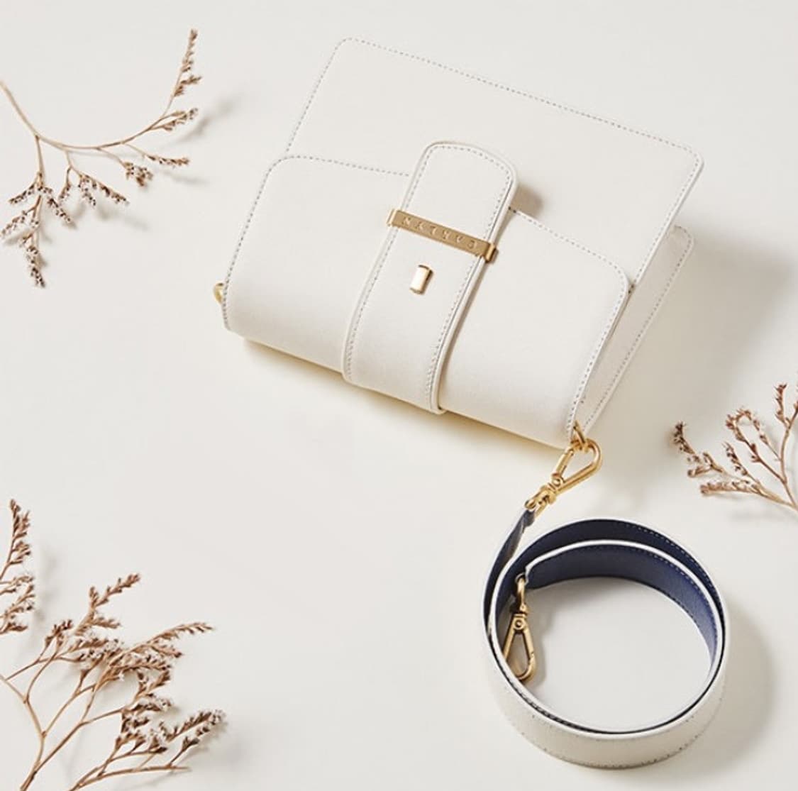 [새상품] 칼린핸드백&지갑세트(스트랩 3종 포함) 상품이미지1