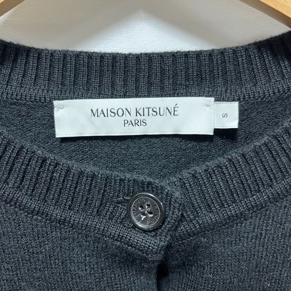 메종키츠네 더블 폭스 헤드 패치 라운드넥 가디건 블랙 S 상품이미지3