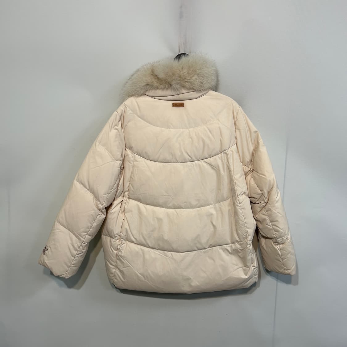 써스데이아일랜드 폭스퍼 자수 숏패딩 푸퍼 85 상품이미지3