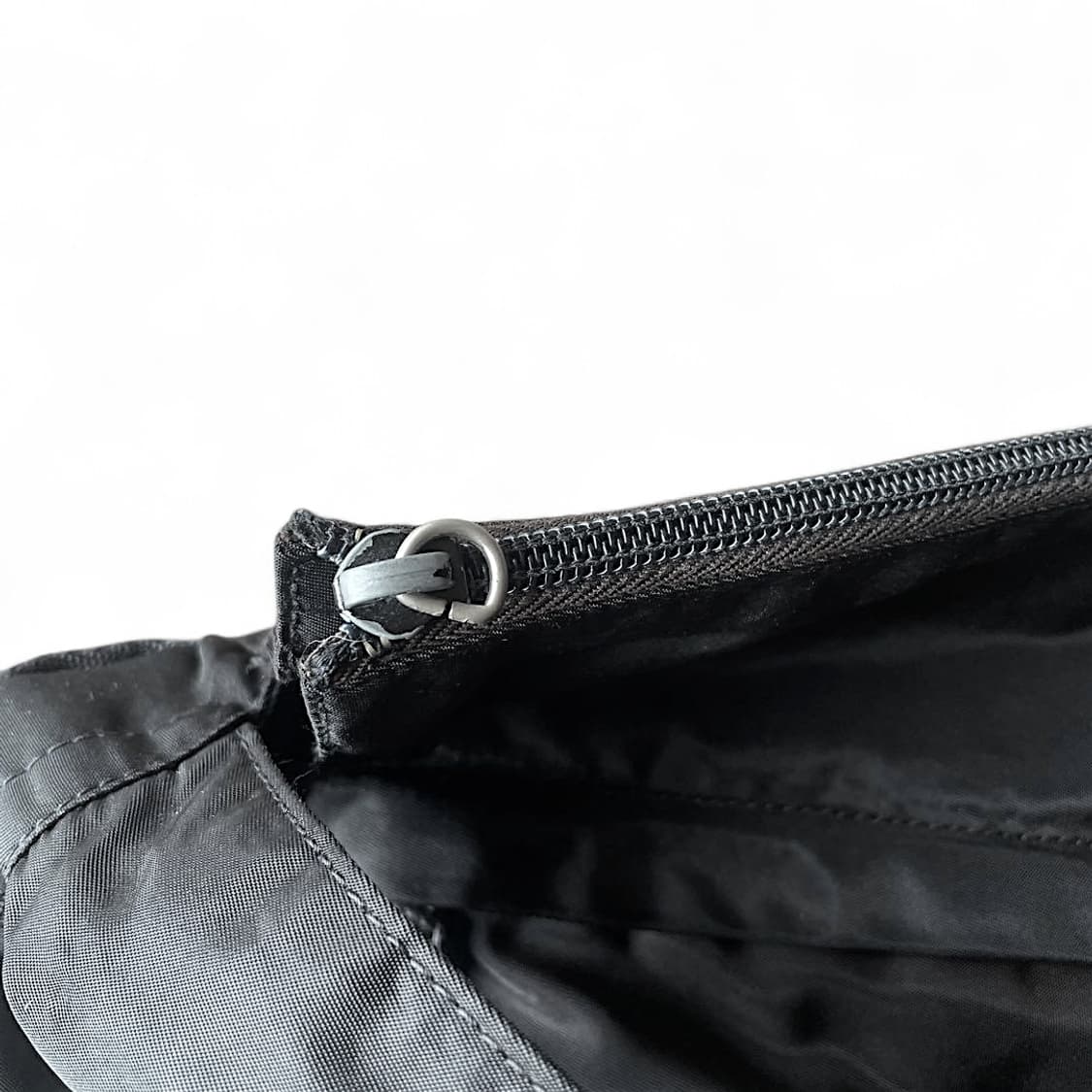 프라다 90s 아카이브 벨크로끈 테수토 나일론 크로스백 상품이미지6