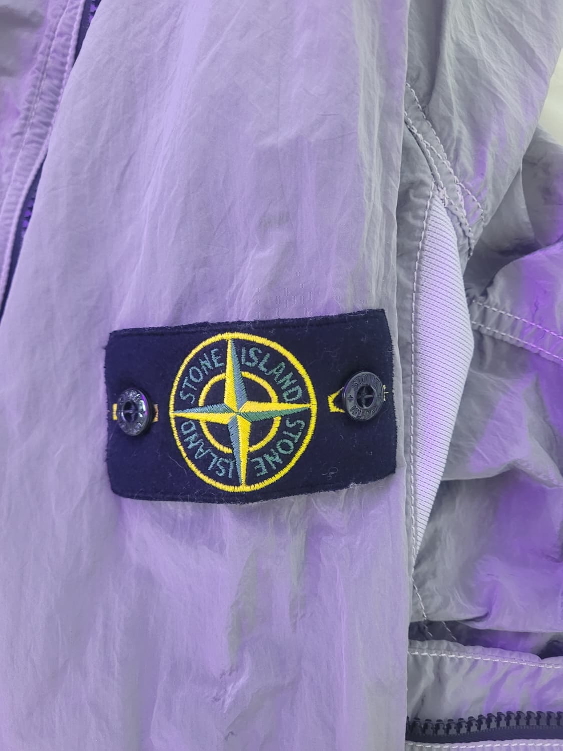 [명작] 스톤아일랜드 18SS 나일론메탈 오버셔츠 라벤더 M 상품이미지4