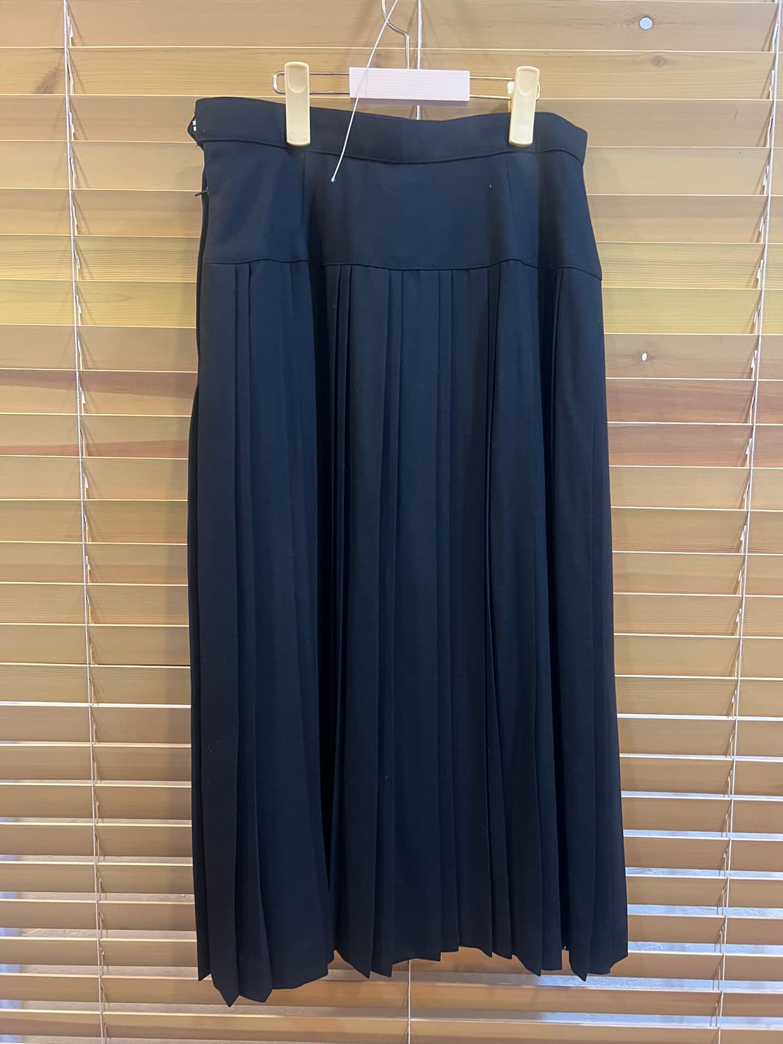 손석화 디자이너 부티크 여성 블랙 플리츠스커트 미디스커트  상품이미지3