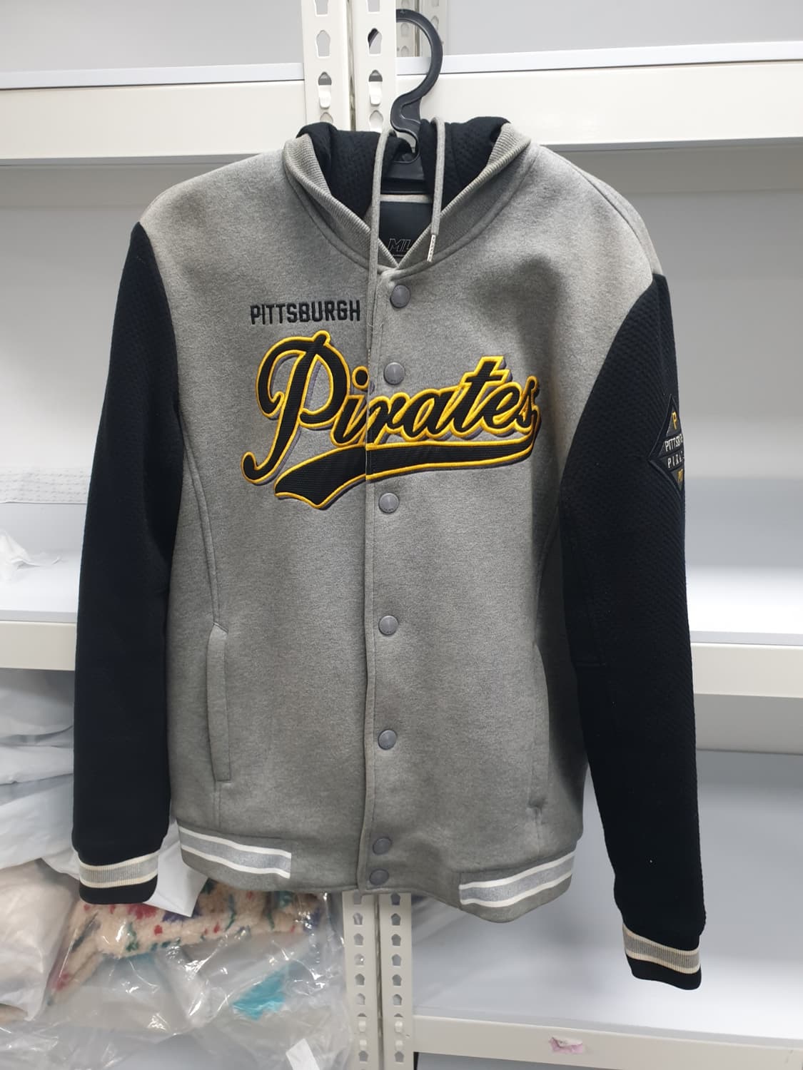 MLB 피츠버그 파이리츠 스타디움 재킷 1230HS1
100사이즈 상품이미지1