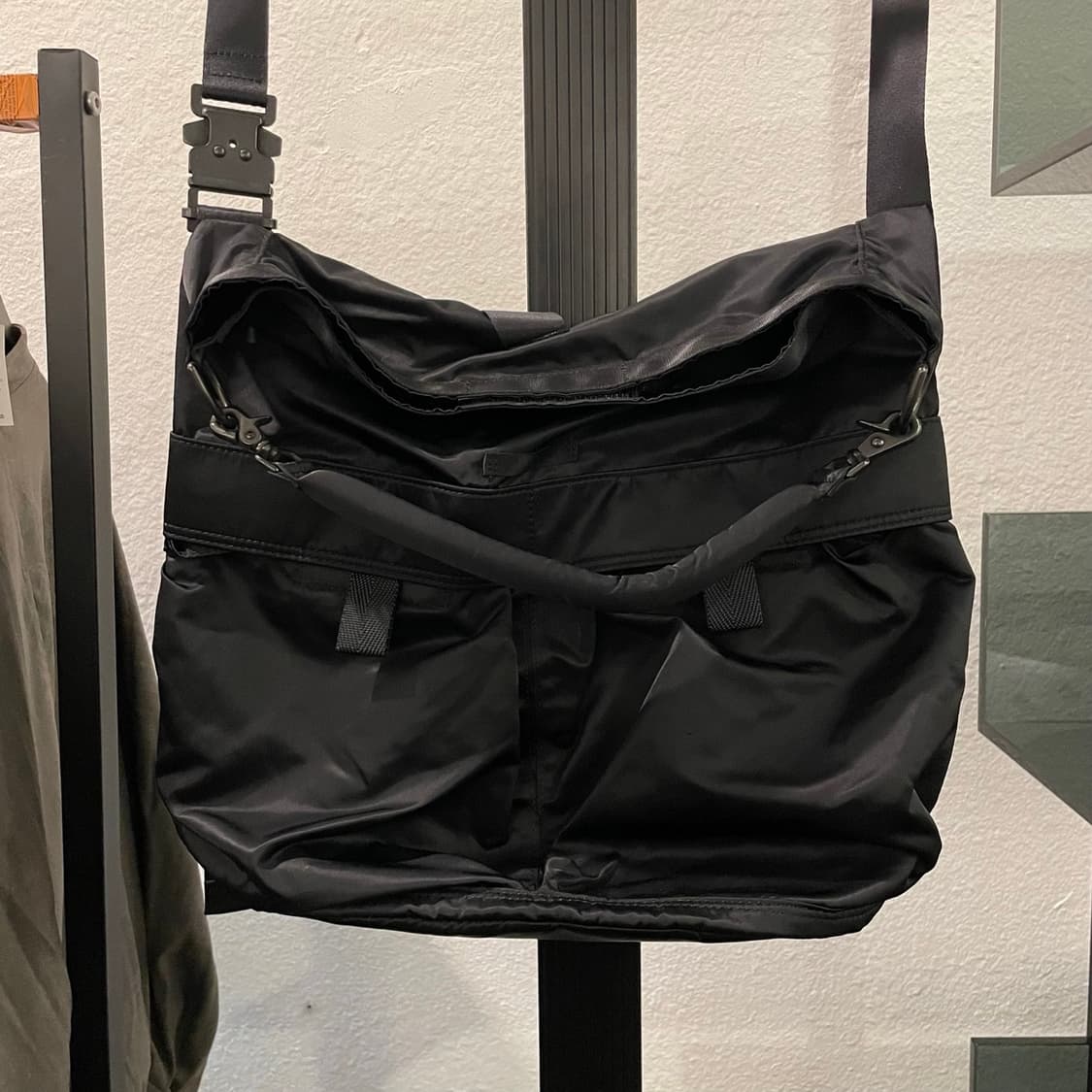 요지야마모토 폴딩 크로스백 상품이미지2