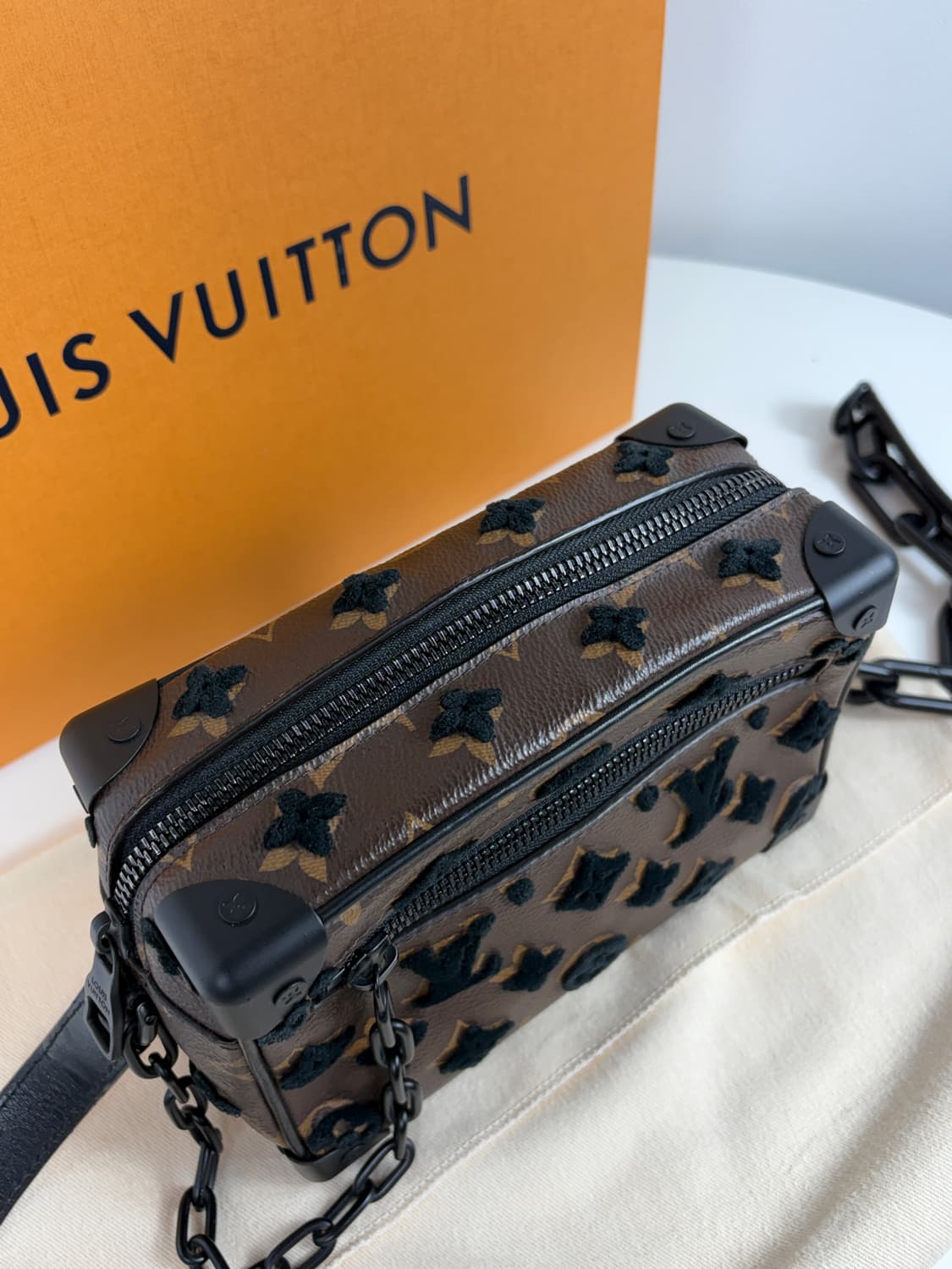 루이비통 M68970 소프트 트렁크 메신저백 크로스백 상품이미지4