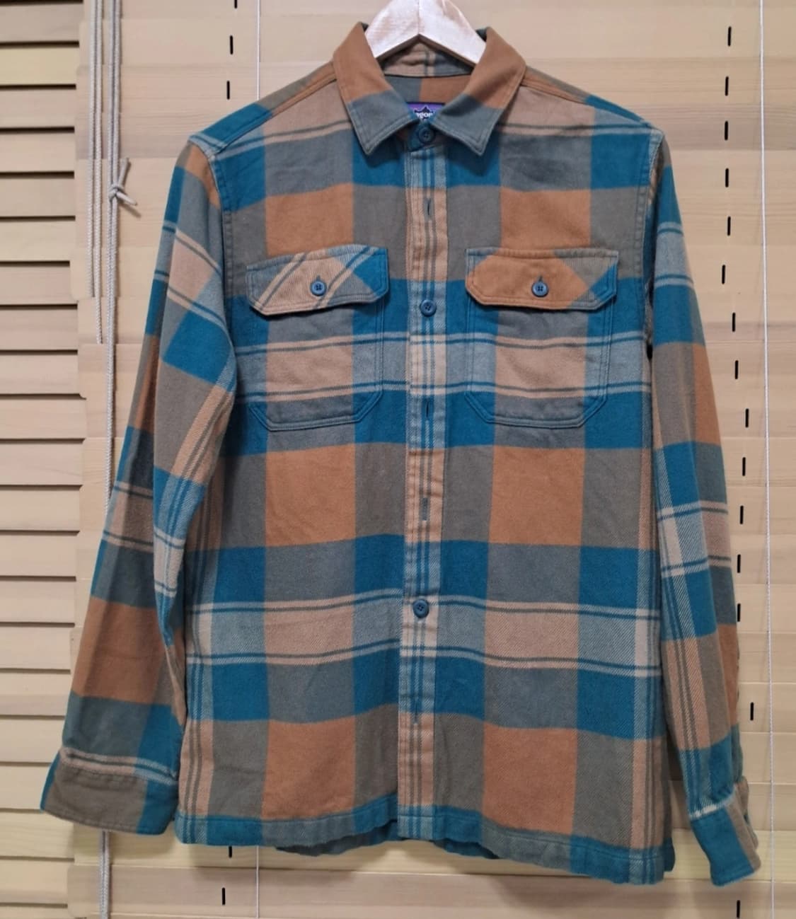 파타고니아 남성 소프트체크셔츠

 상품이미지1